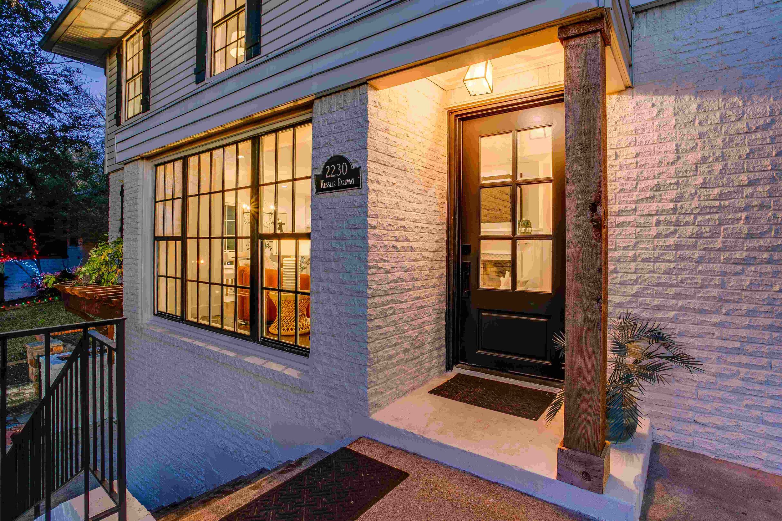 North Oak Cliff Craftsman Bungalow Realtor | 75208