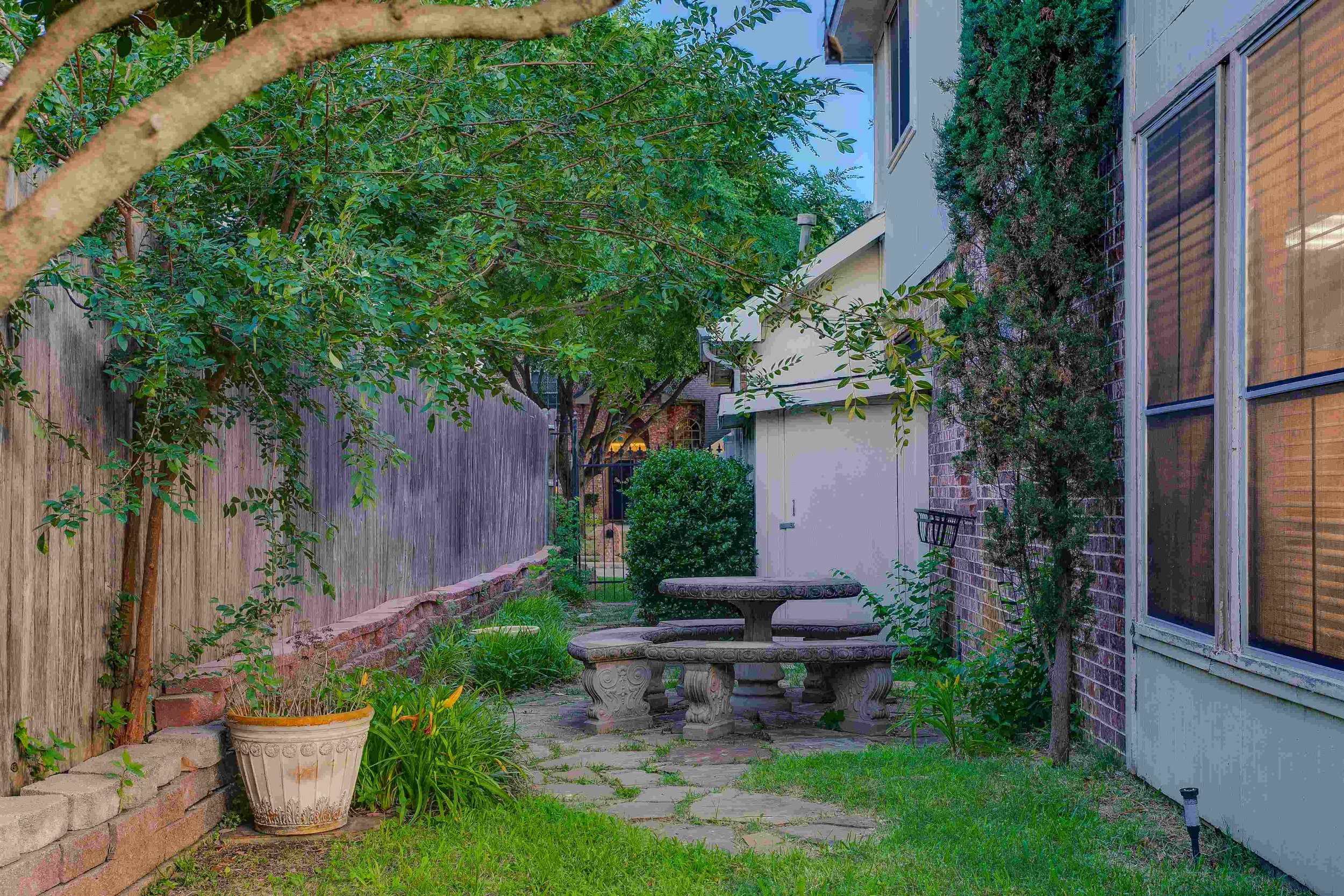 Who Can Help Me Buy a Home in North Oak Cliff?