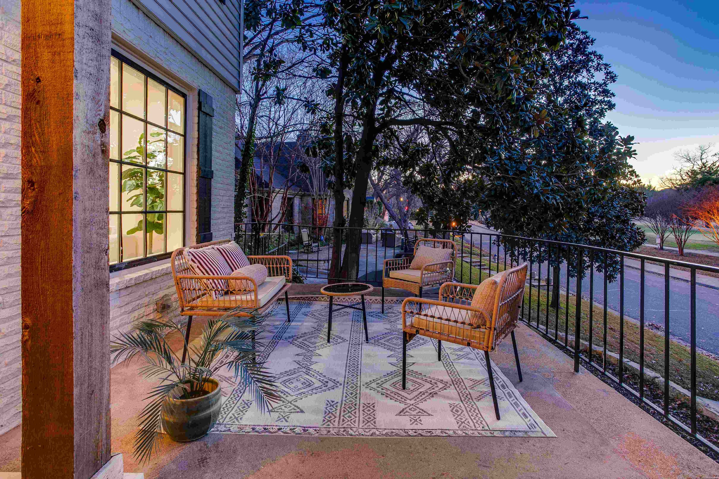 Who to Use to Buy a Home in Kessler Park, Dallas