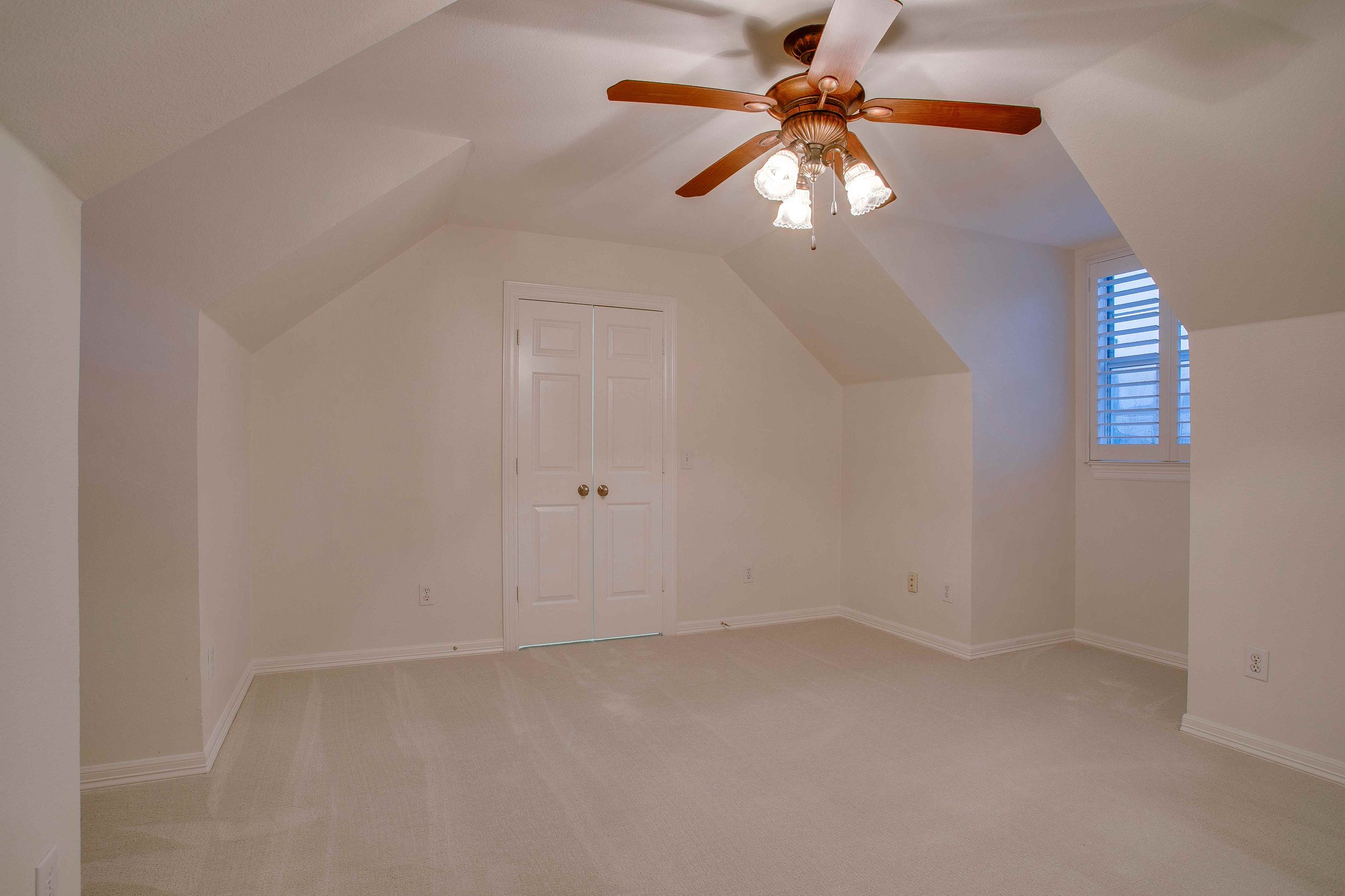 Moving to Oak Cliff, Dallas? Call Eugene Gonzalez First