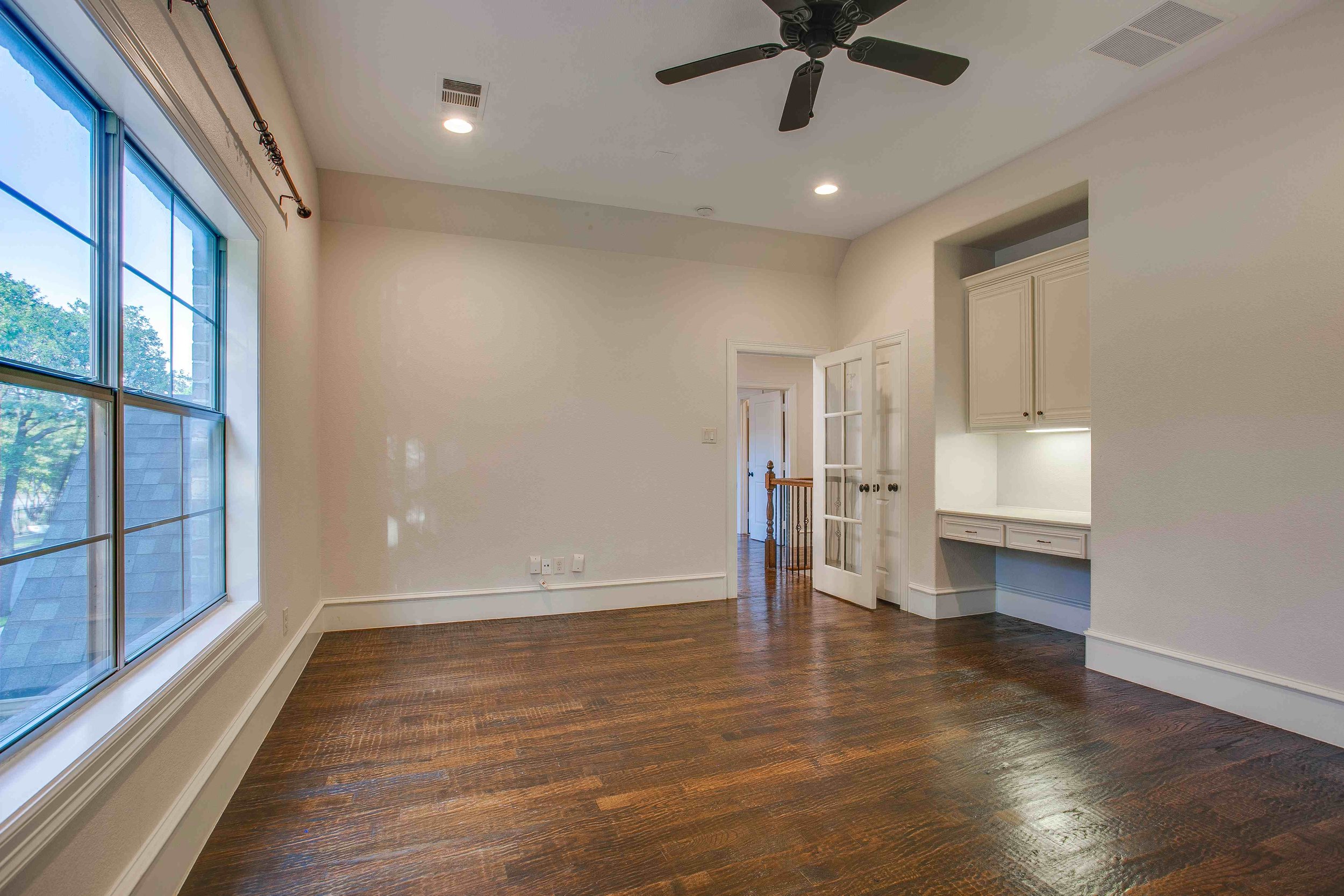 Who Should I Hire to Buy a Home in Dallas? | Oak Cliff