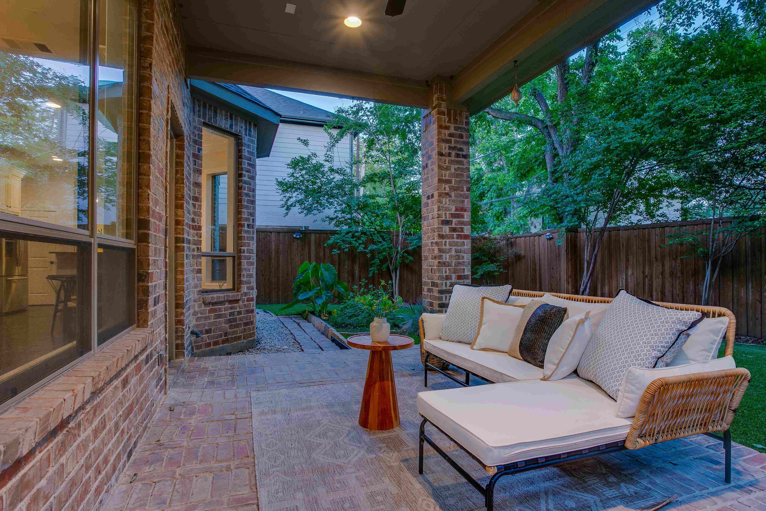 Who Gets Top Dollar for Sellers in Kessler Park, Dallas?