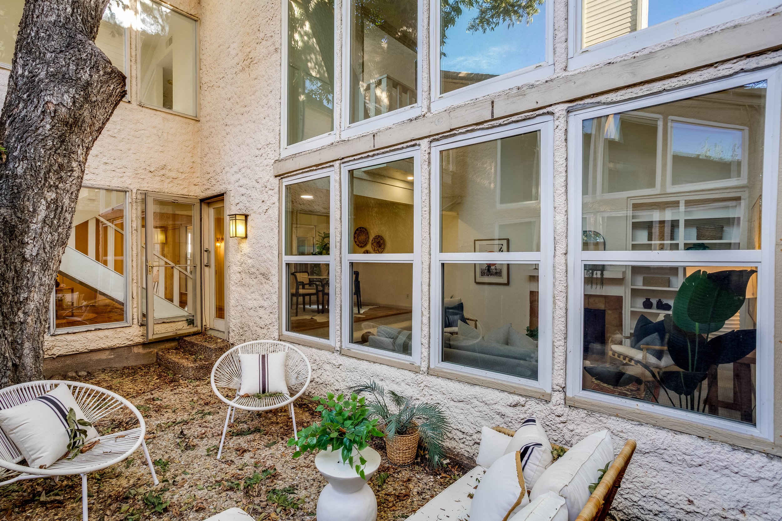 Selling a Luxury Home and Maximizing Value in Highland Park