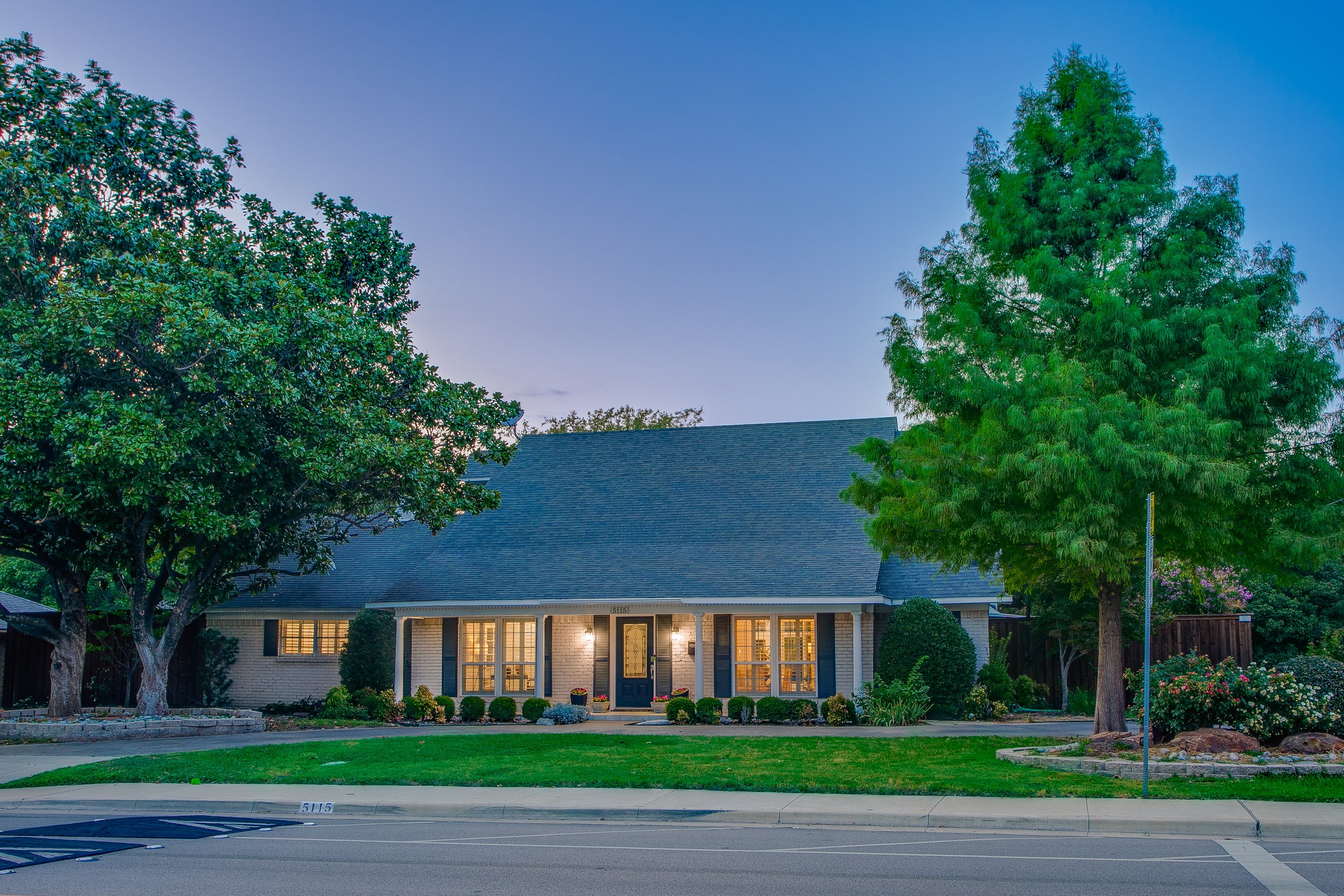 Lakewood vs Bishop Arts vs Kessler Park: Dallas Living Compared — ALTA ...