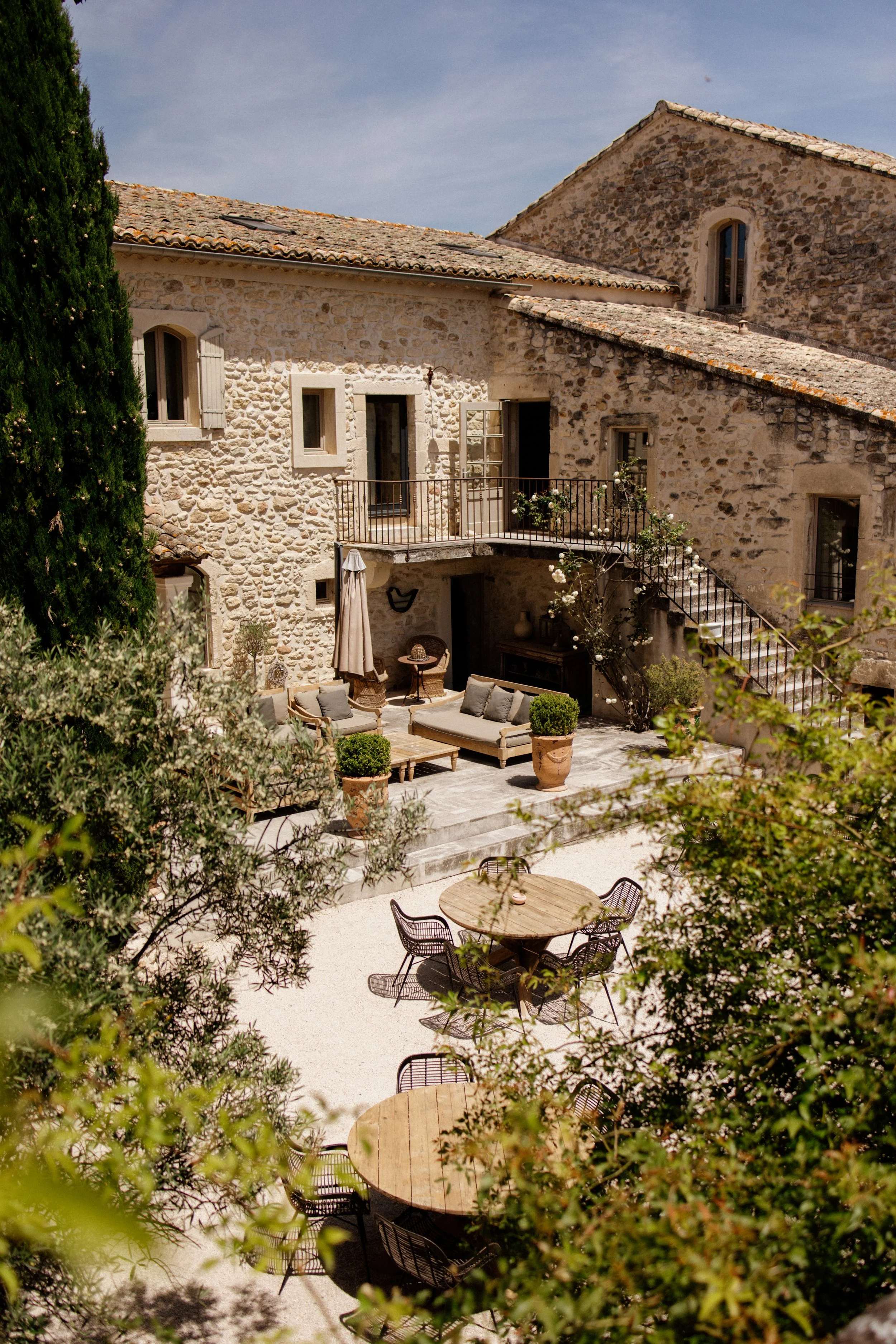 Pourquoi choisir une wedding planner pour votre mariage en provence ?