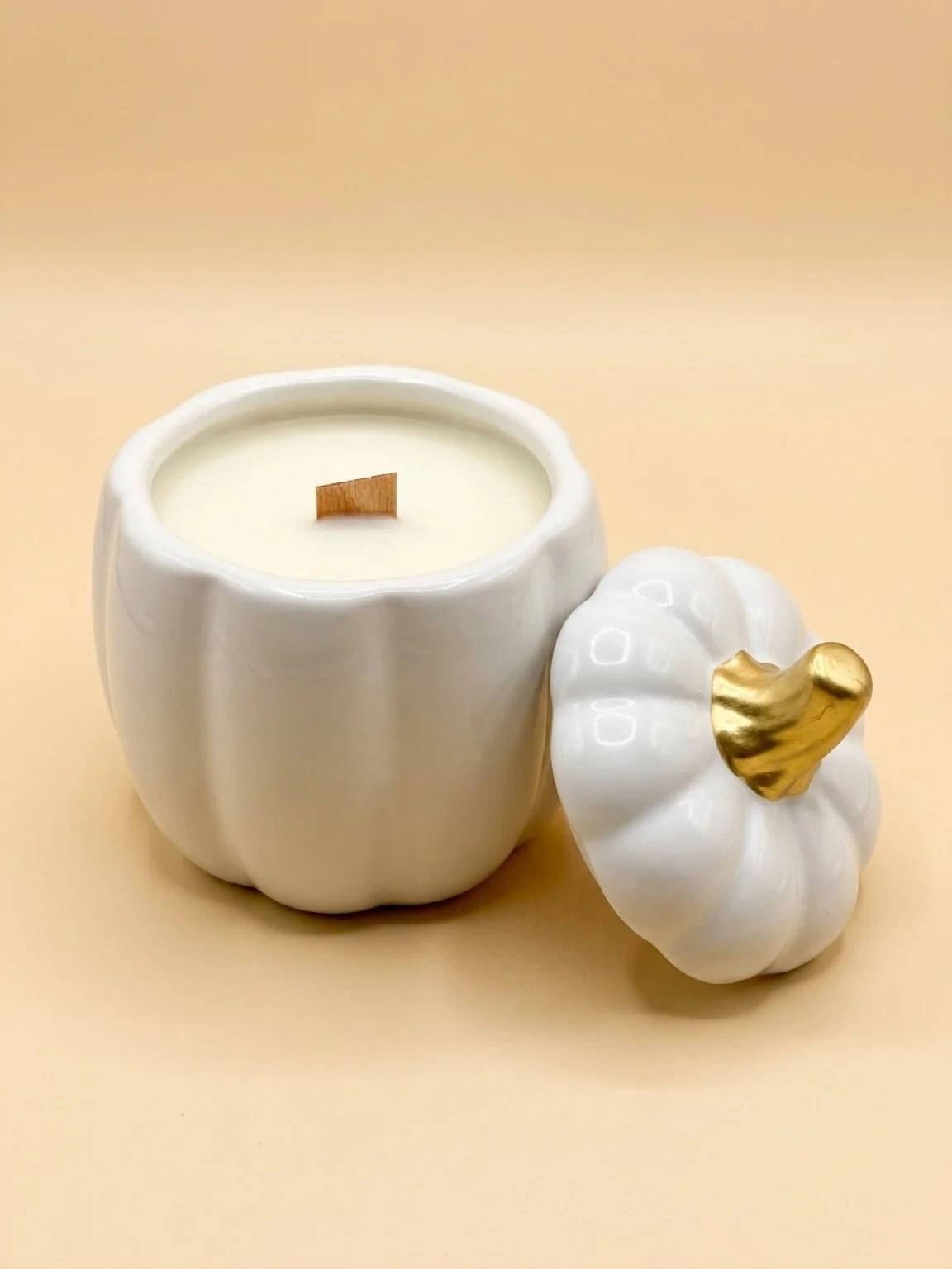 Ivory Harvest Candle in White Pumkin