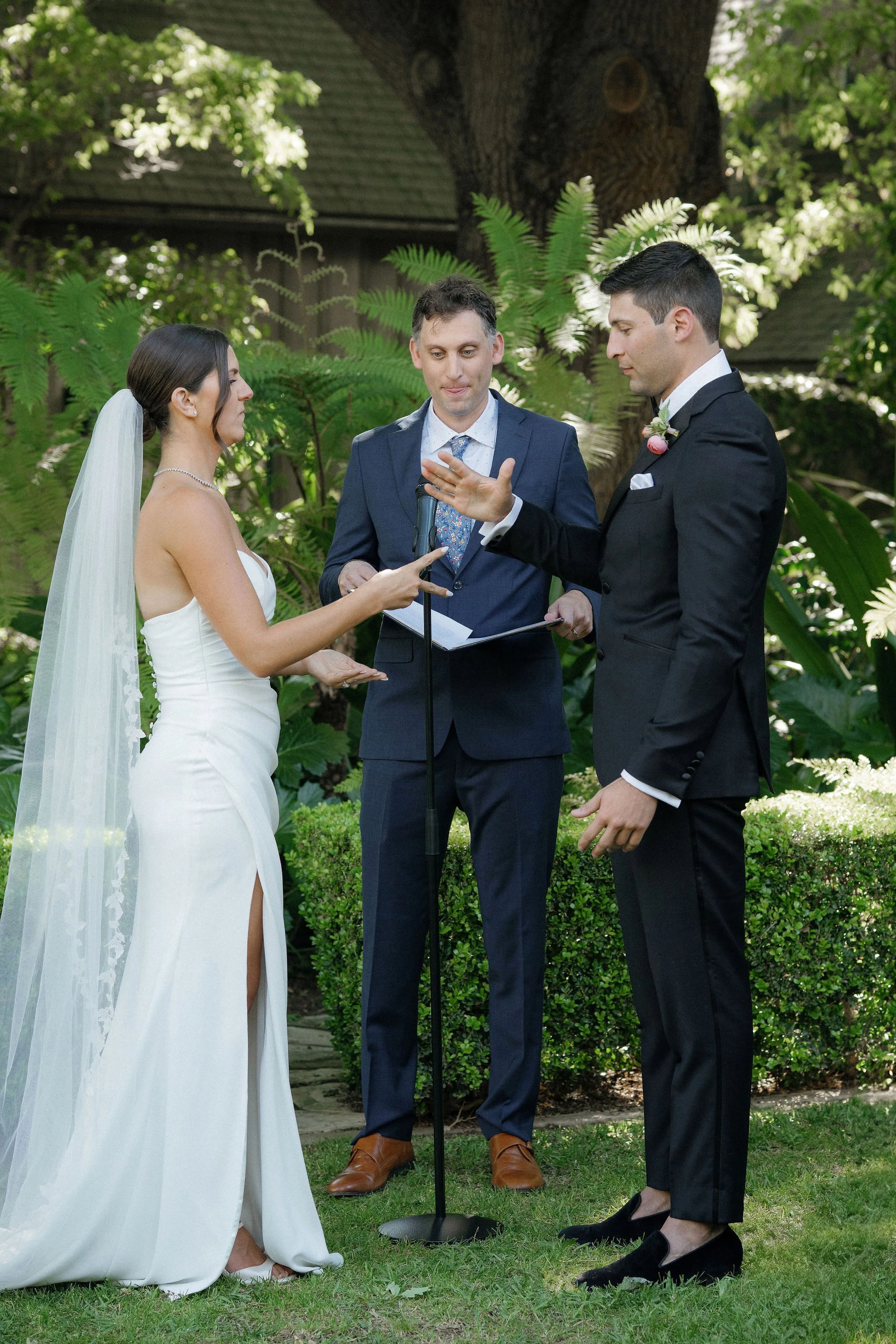the-vow-edit-santa-barbara-wedding-simpson-house-inn-pearl-social-editorial-photography_0591.jpg