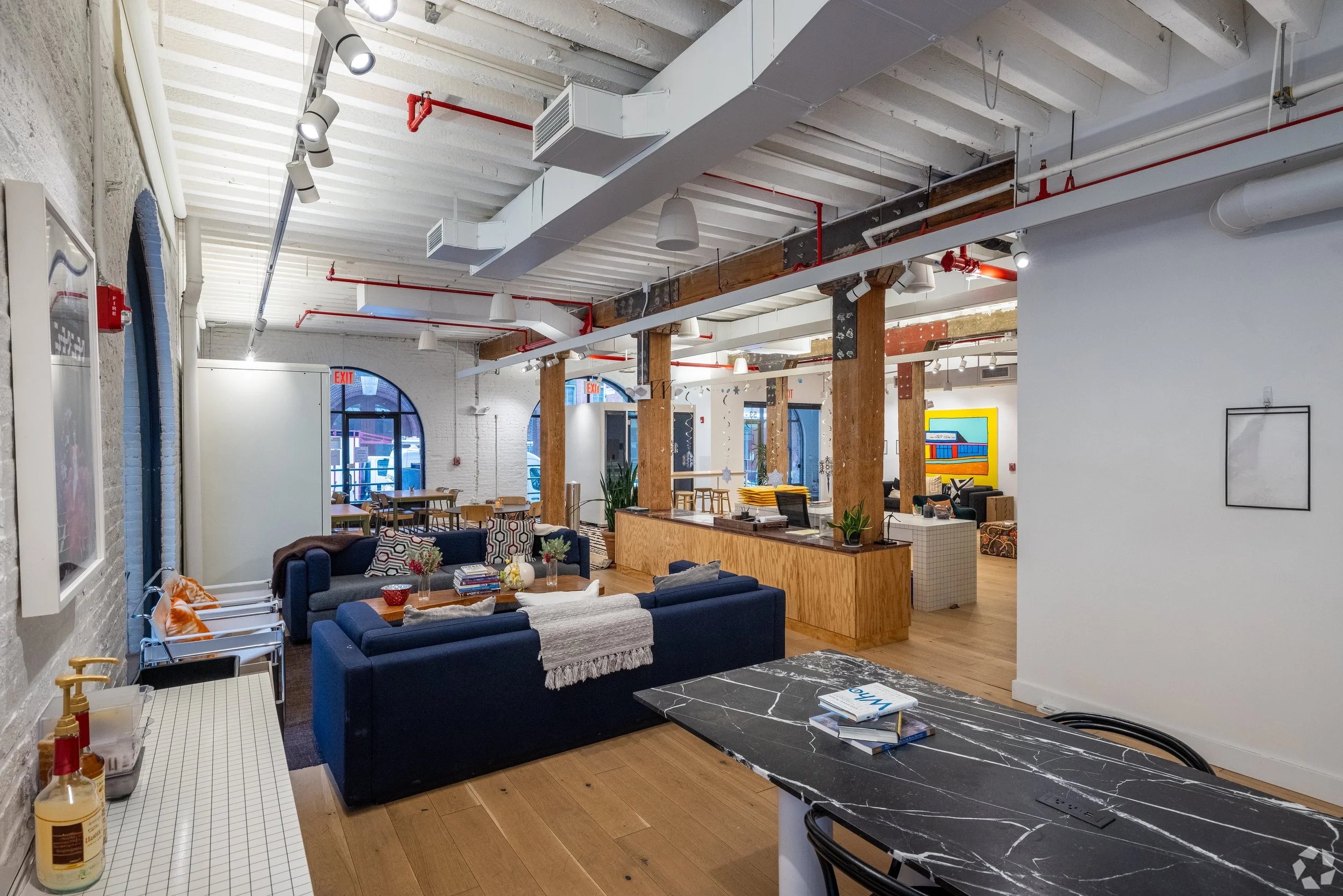 Lobby (4).jpg
