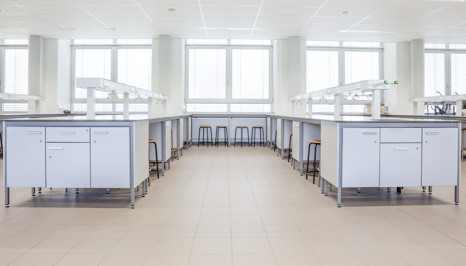 Life Science Site Selection: How Lab and Biotech Real Estate Decisions Are Different