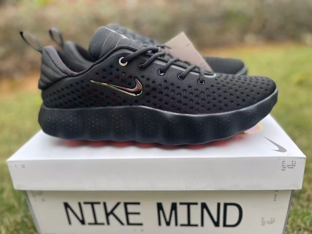 Nike Mind 002