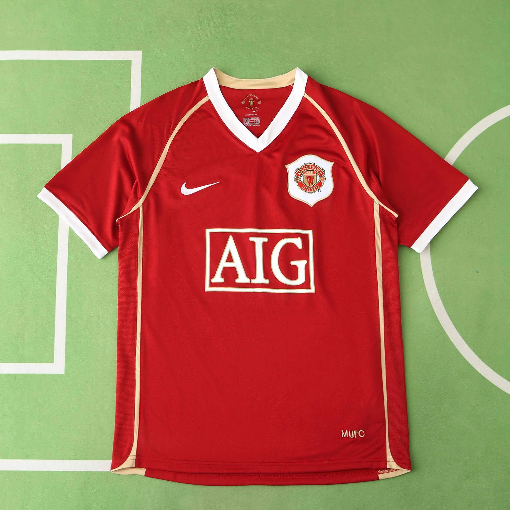 0607 Manchester United F.C. home retro Fan version