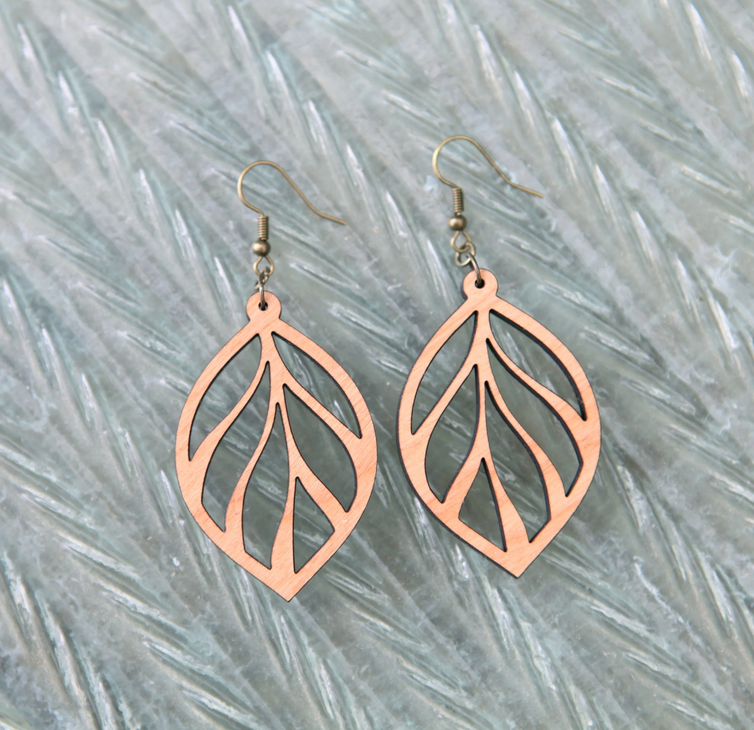 https://i.etsystatic.com/8282779/r/il/d5c124/2785501528/il_fullxfull.2785501528_57nn.jpg
