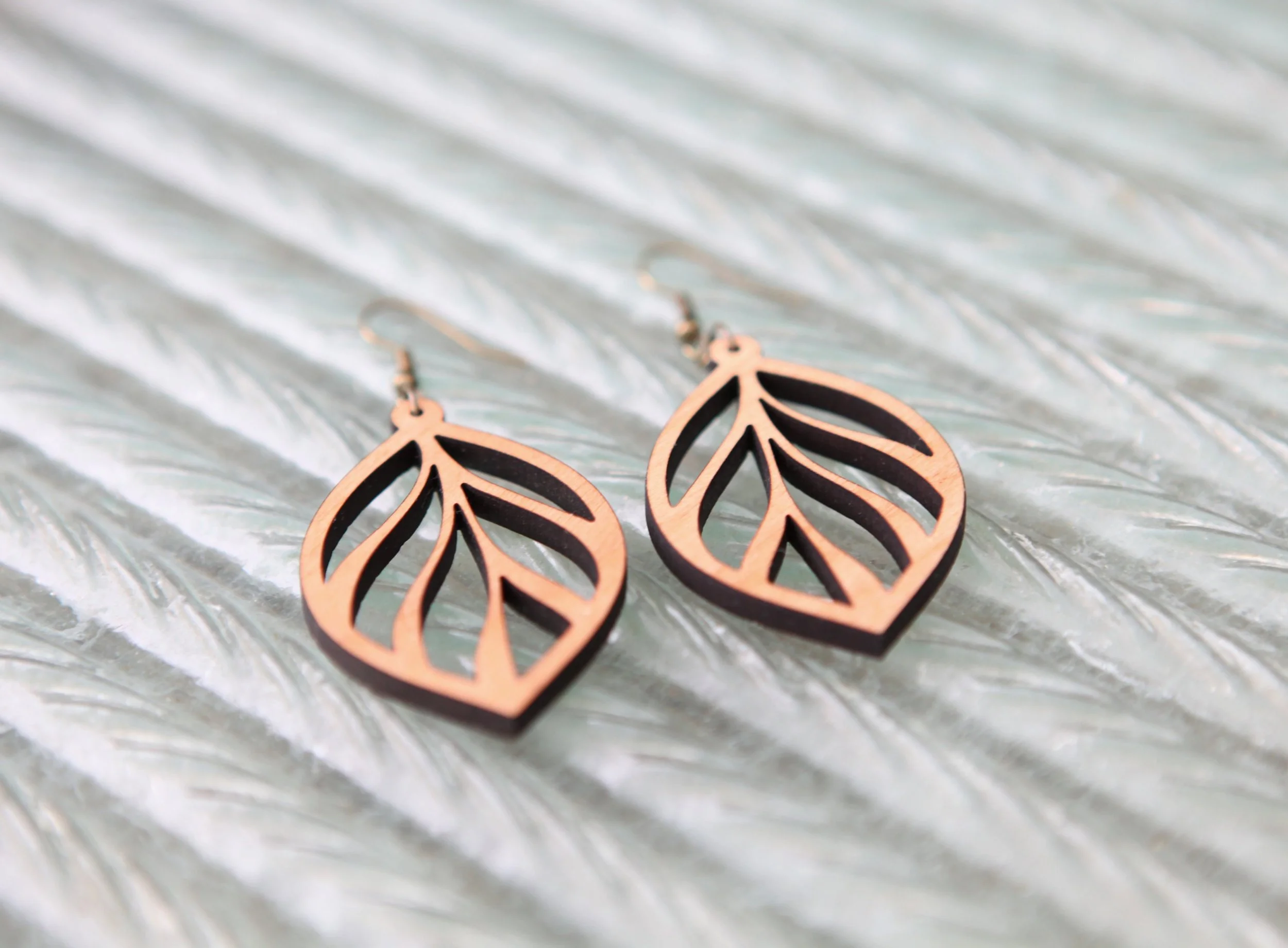 https://i.etsystatic.com/8282779/r/il/353c0e/2785501058/il_fullxfull.2785501058_pmrk.jpg