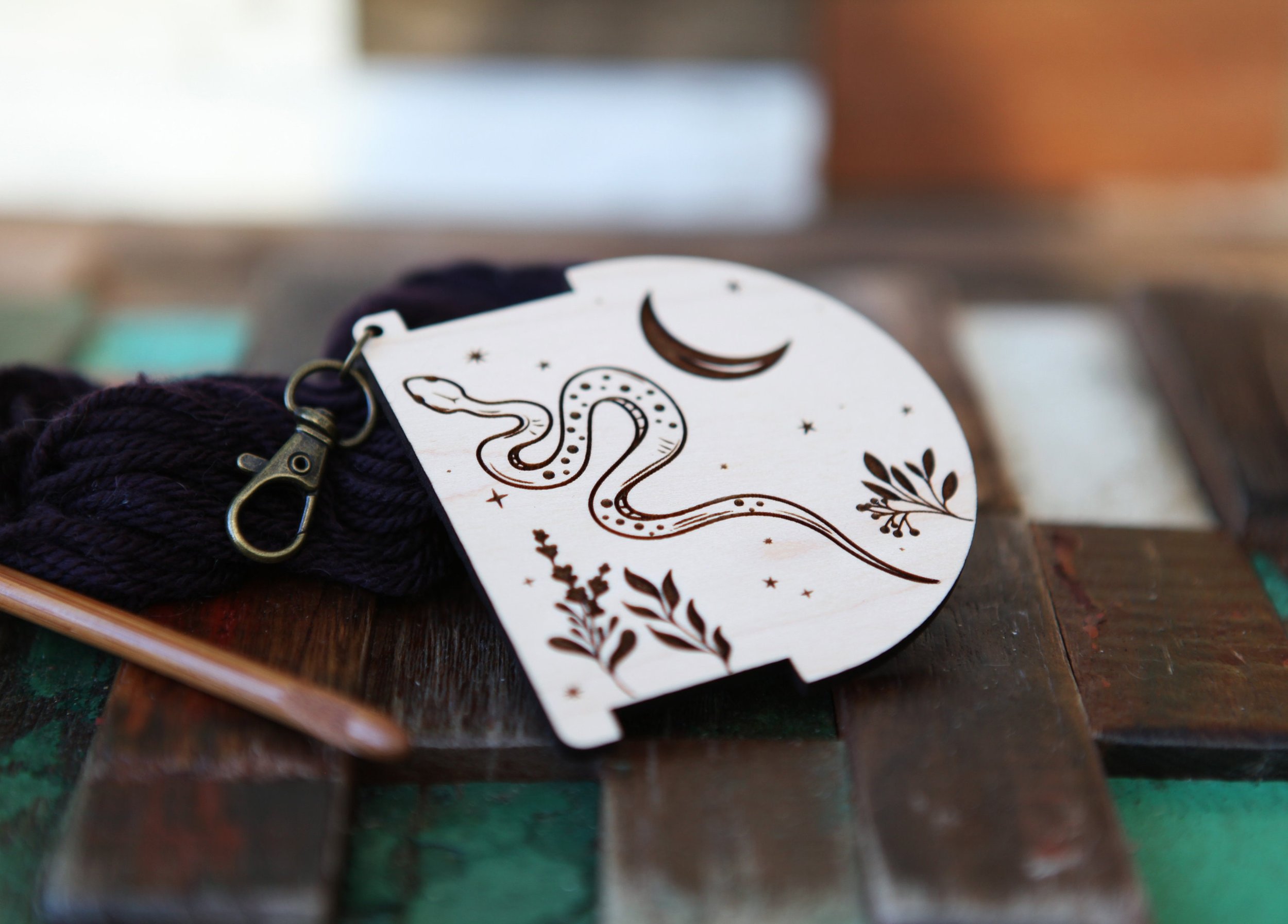 https://i.etsystatic.com/8282779/r/il/e258f9/5898405803/il_fullxfull.5898405803_eboj.jpg