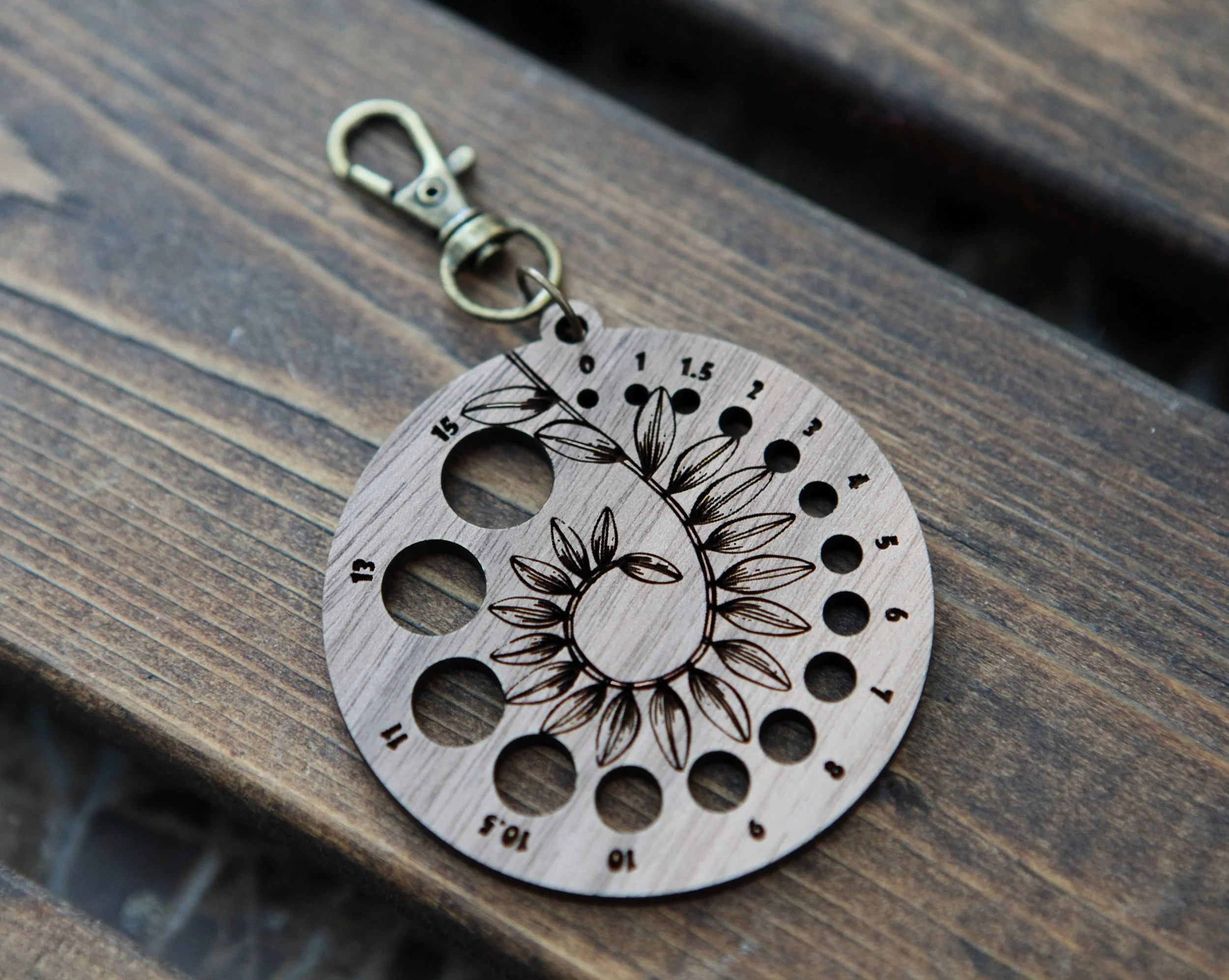 https://i.etsystatic.com/8282779/r/il/1e77f1/2364339207/il_fullxfull.2364339207_ryaw.jpg
