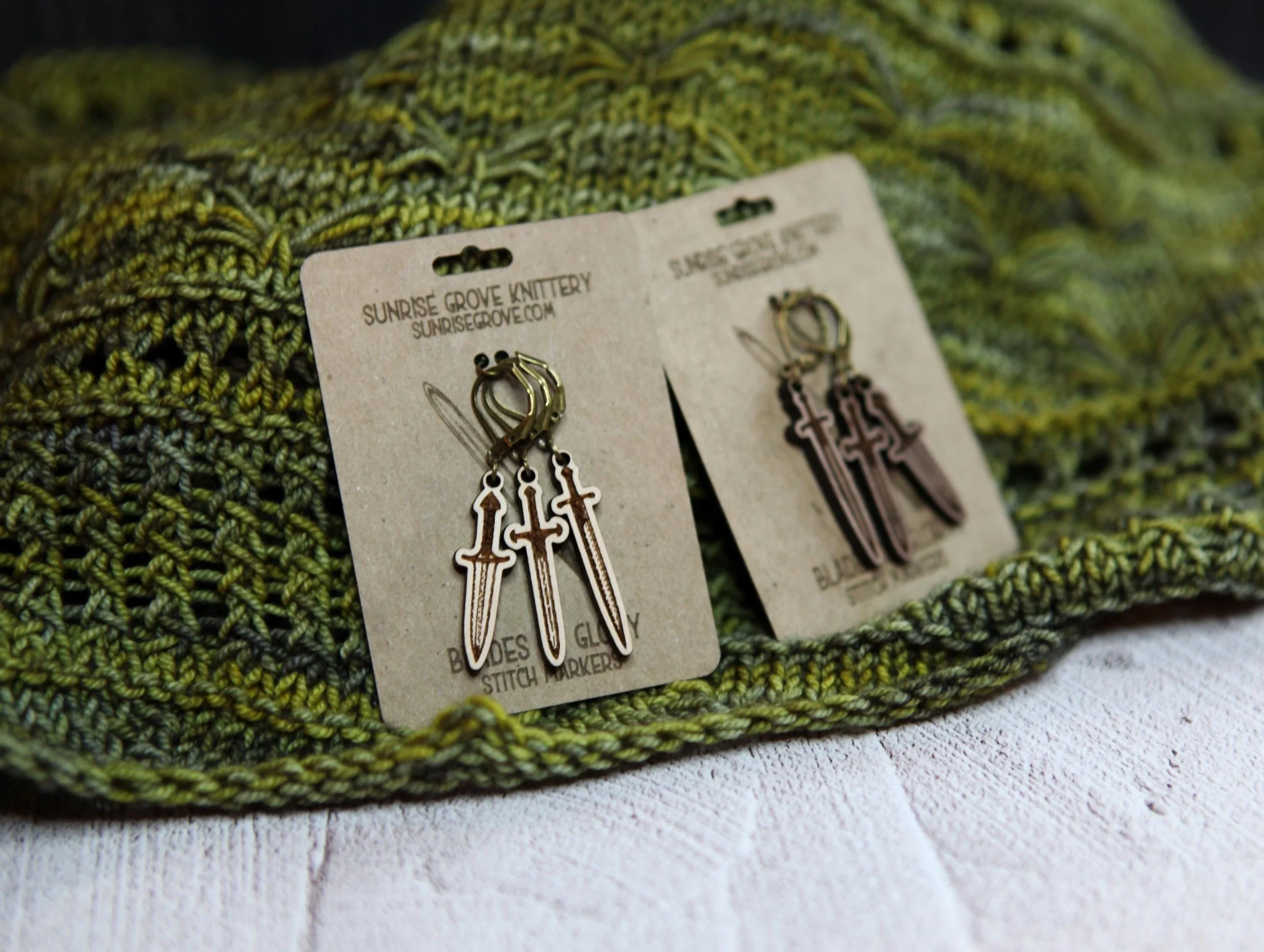 https://i.etsystatic.com/8282779/r/il/141663/6582025375/il_fullxfull.6582025375_o4gt.jpg