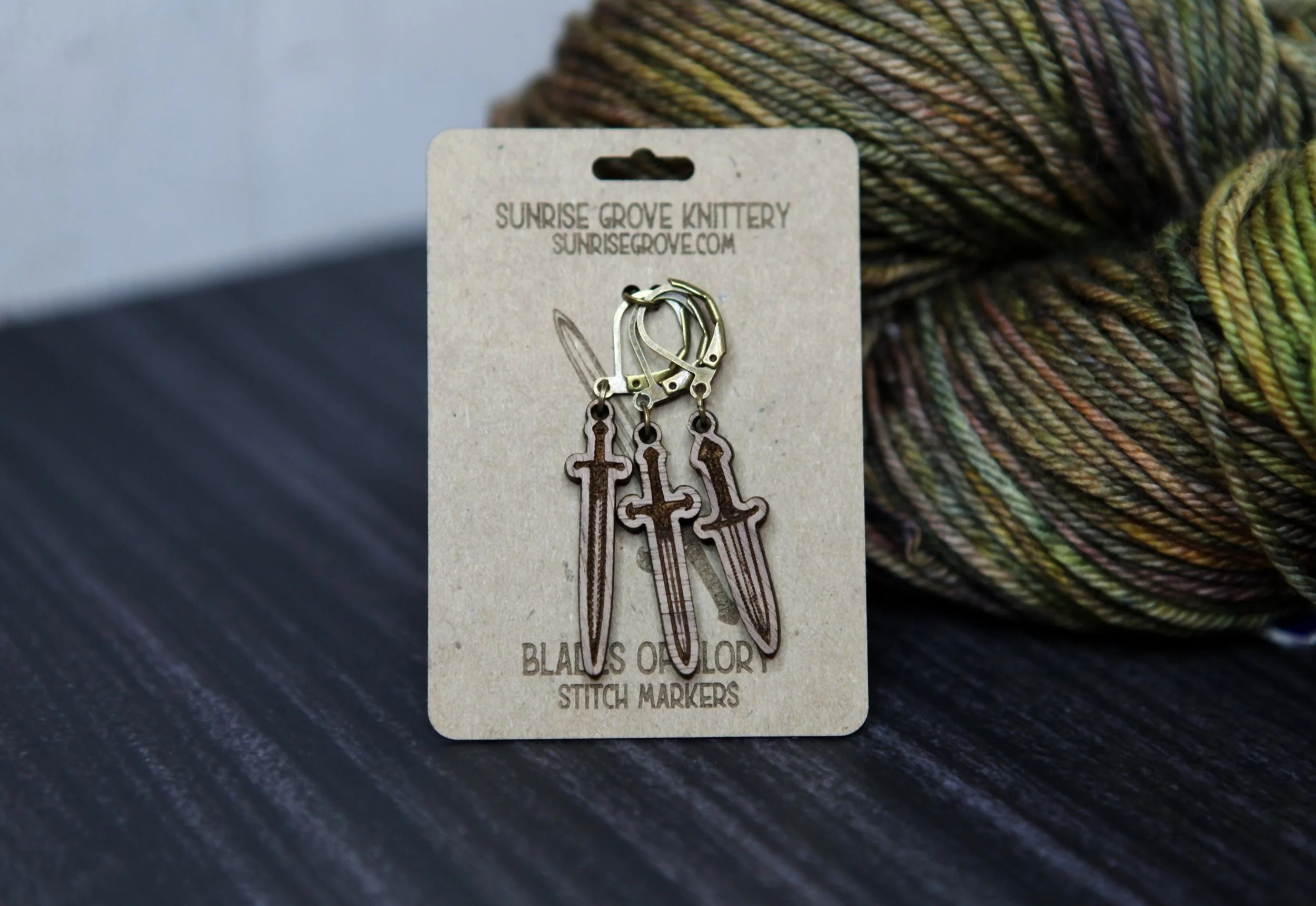 https://i.etsystatic.com/8282779/r/il/537d3c/6533907894/il_fullxfull.6533907894_swan.jpg