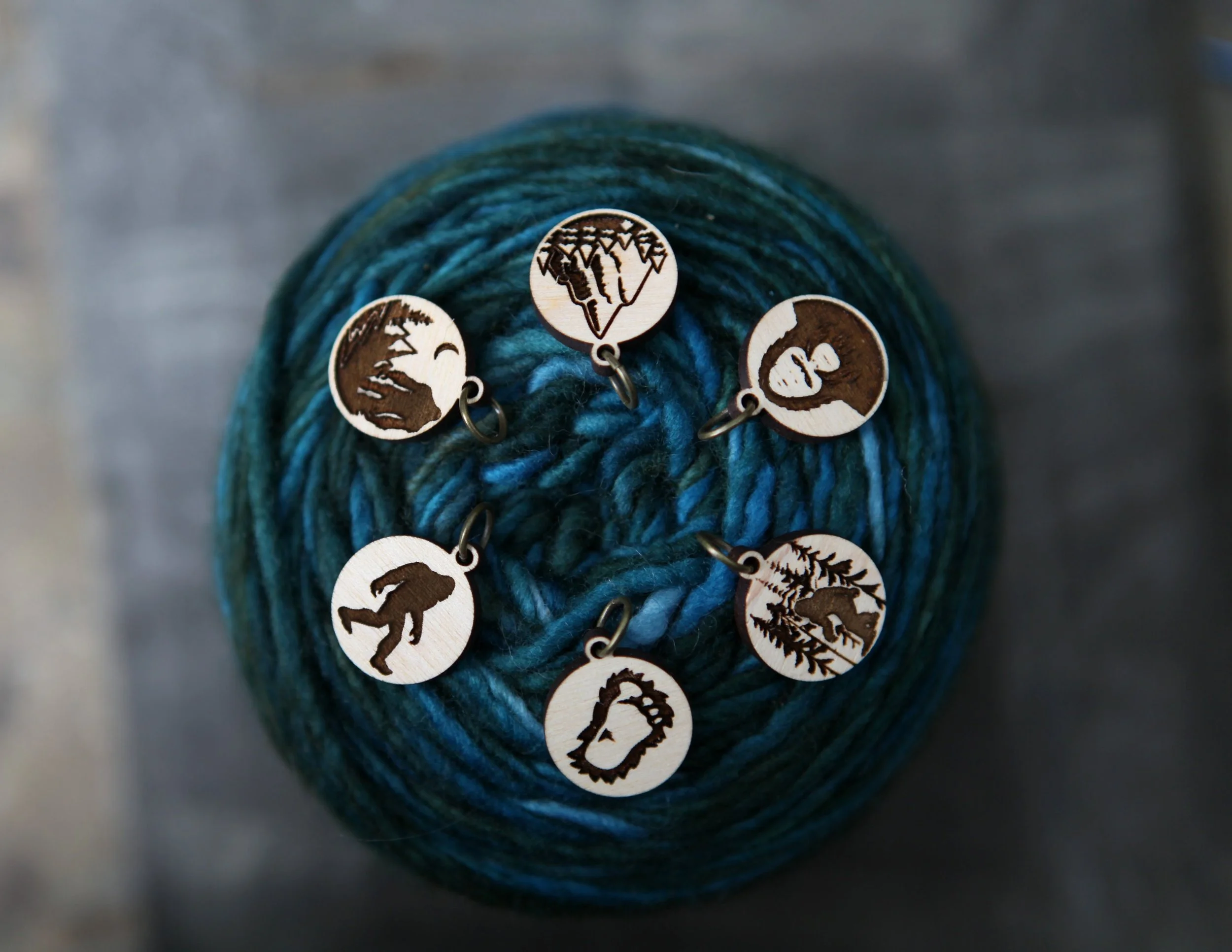 https://i.etsystatic.com/8282779/r/il/17b8d7/3792140044/il_fullxfull.3792140044_oz1n.jpg