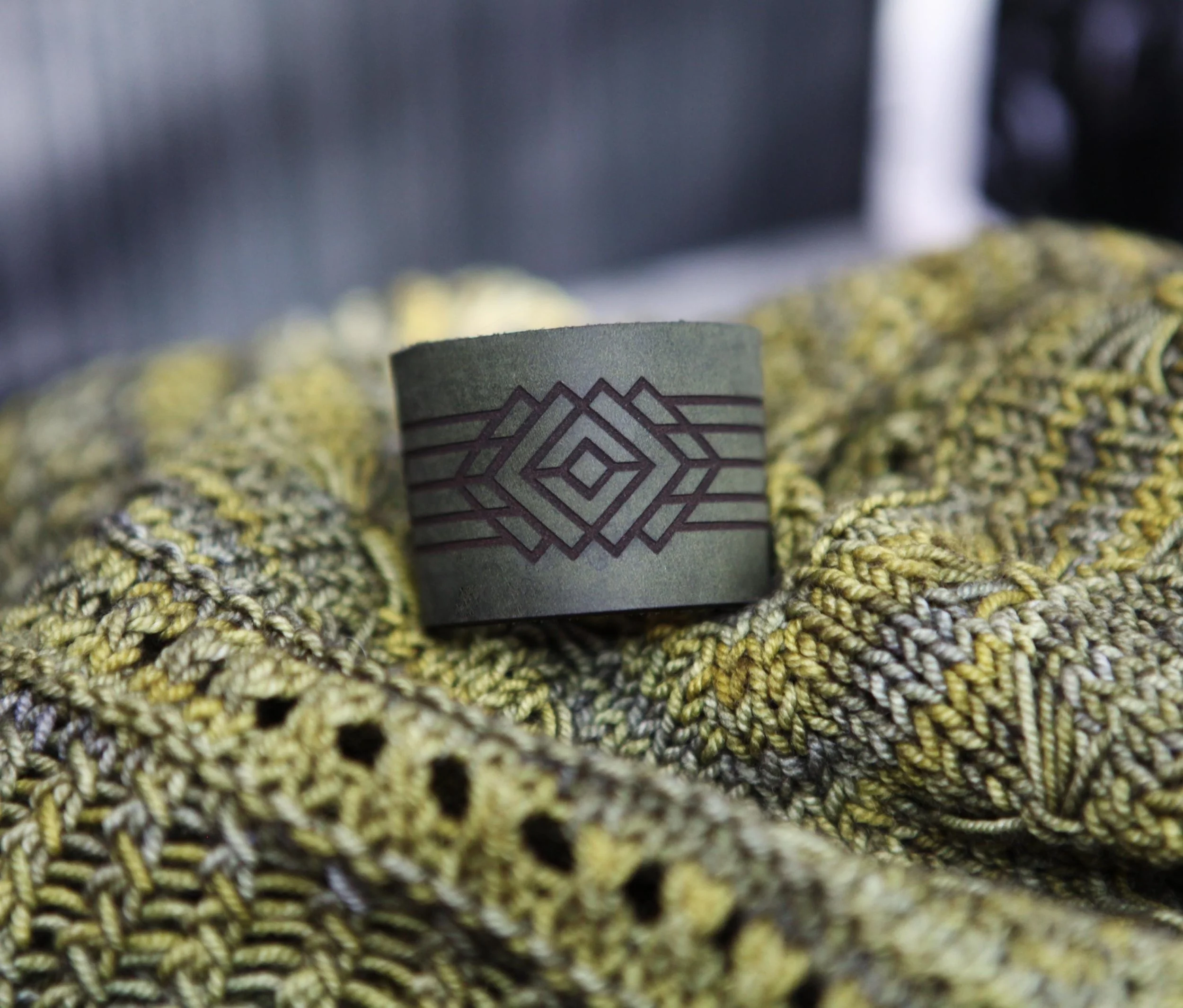 https://i.etsystatic.com/8282779/r/il/65236e/6403685550/il_fullxfull.6403685550_85gr.jpg