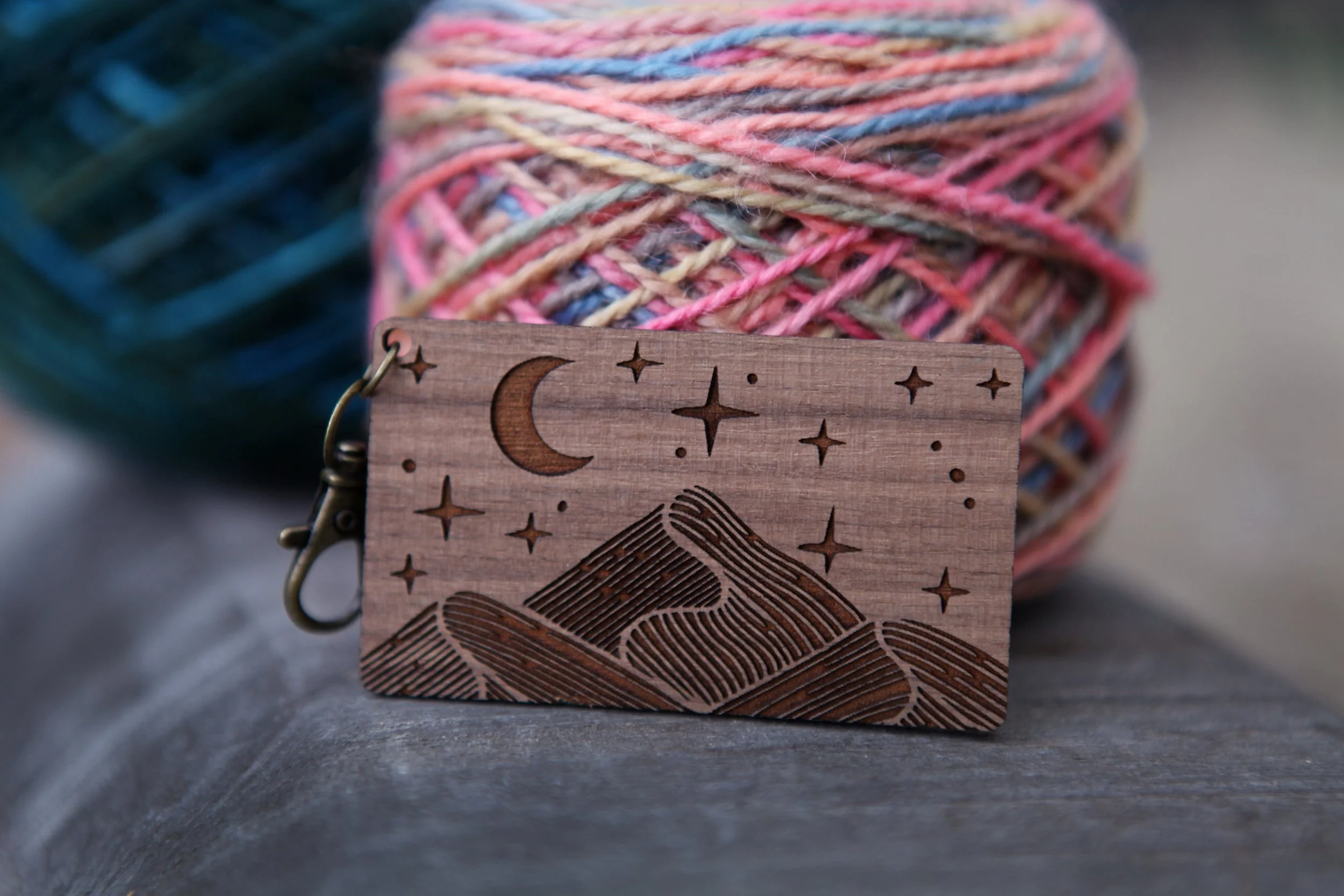 https://i.etsystatic.com/8282779/r/il/573462/3764260600/il_fullxfull.3764260600_nze2.jpg