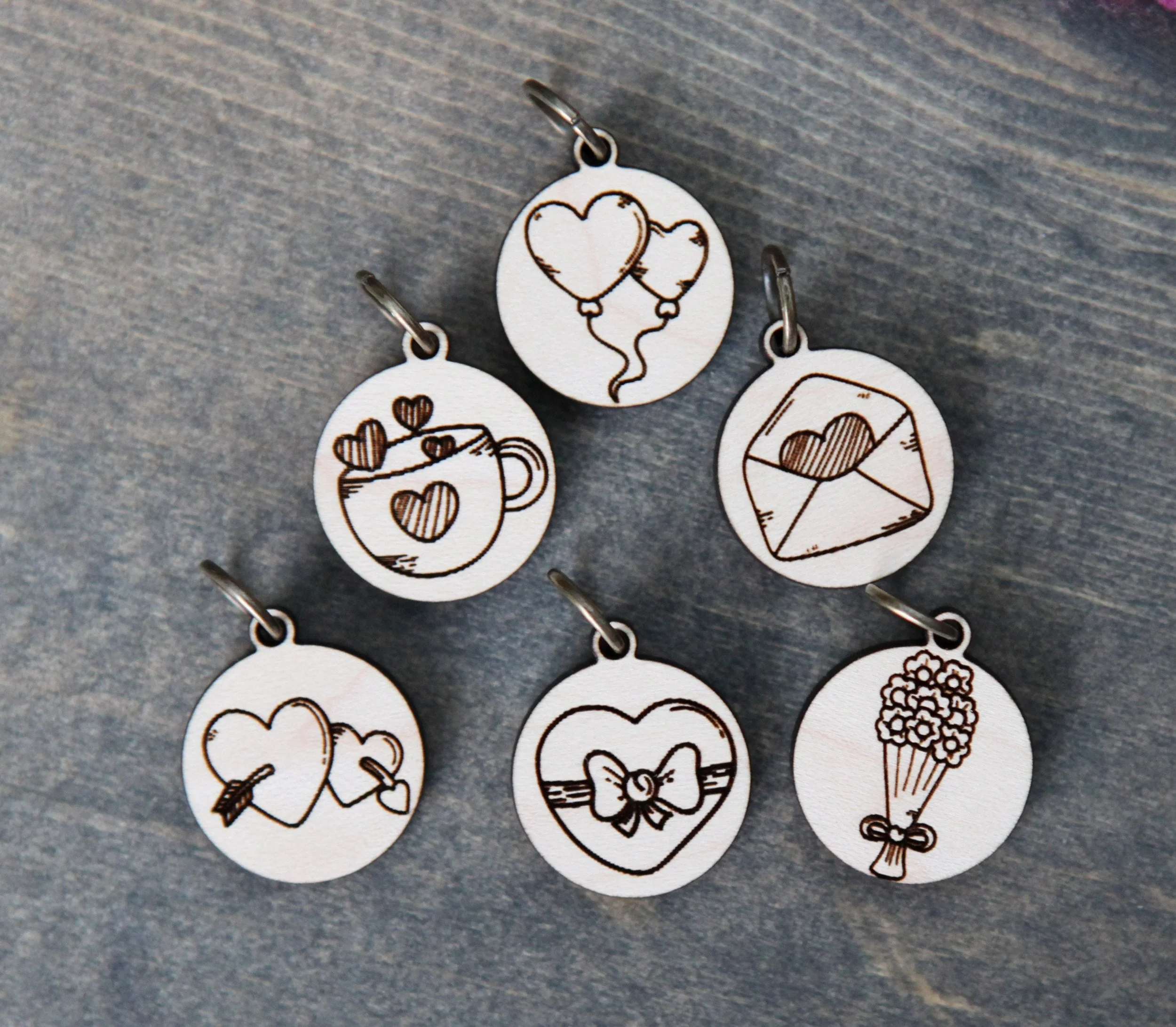 https://i.etsystatic.com/8282779/r/il/e8efd3/2817176303/il_fullxfull.2817176303_g82z.jpg