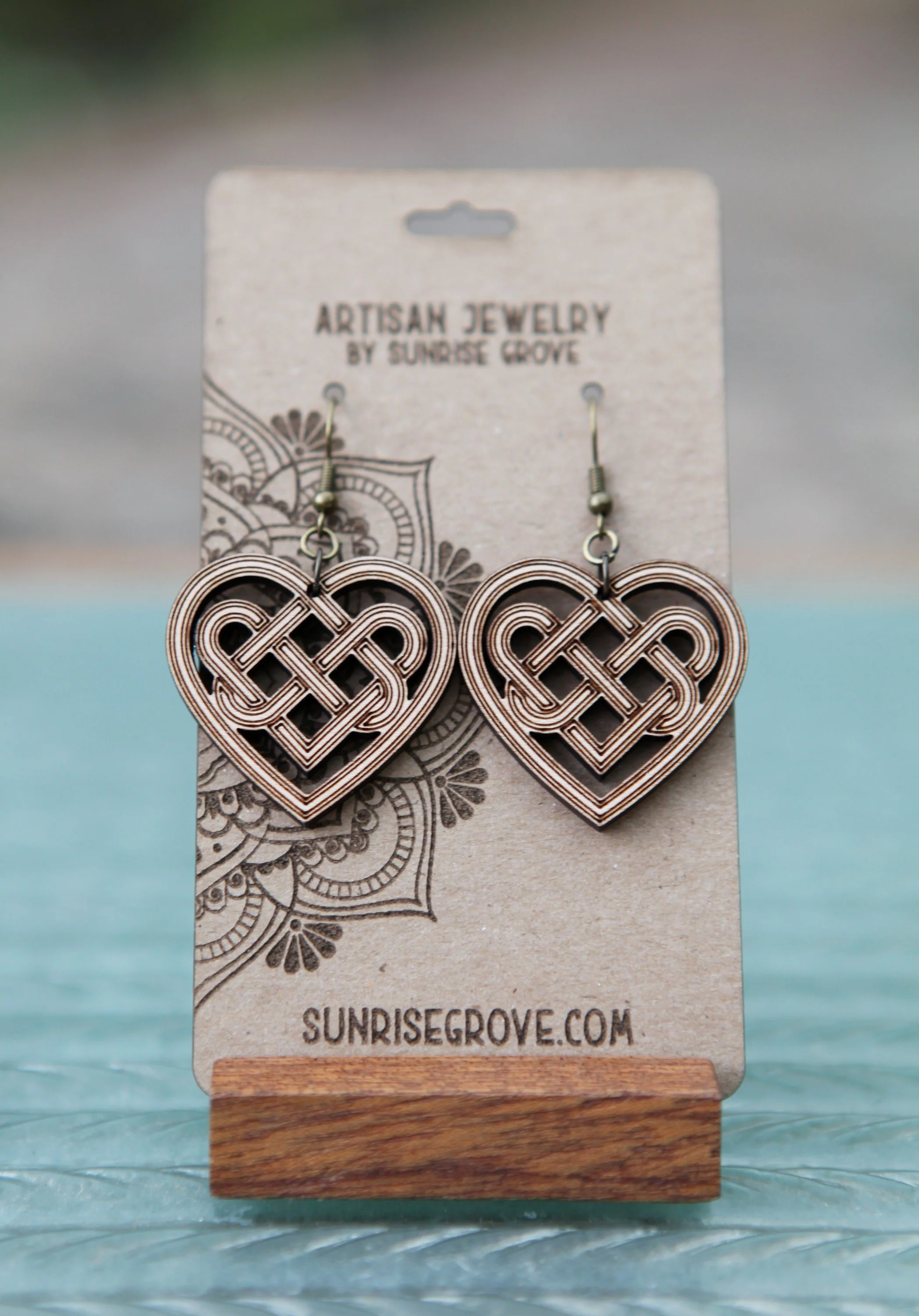 https://i.etsystatic.com/8282779/r/il/ca922b/2780700900/il_fullxfull.2780700900_56dw.jpg