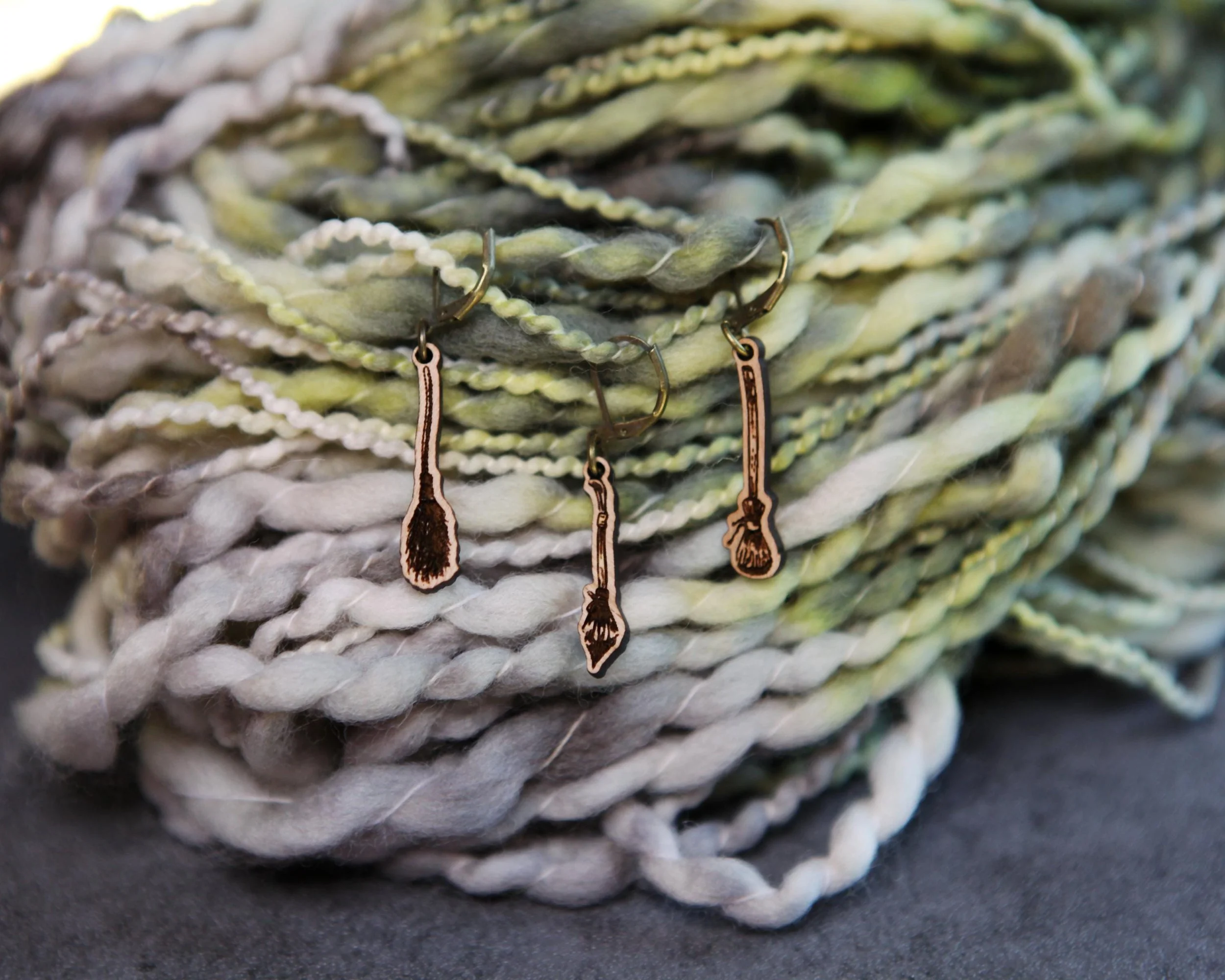 https://i.etsystatic.com/8282779/r/il/f559fd/6816610095/il_fullxfull.6816610095_5krs.jpg