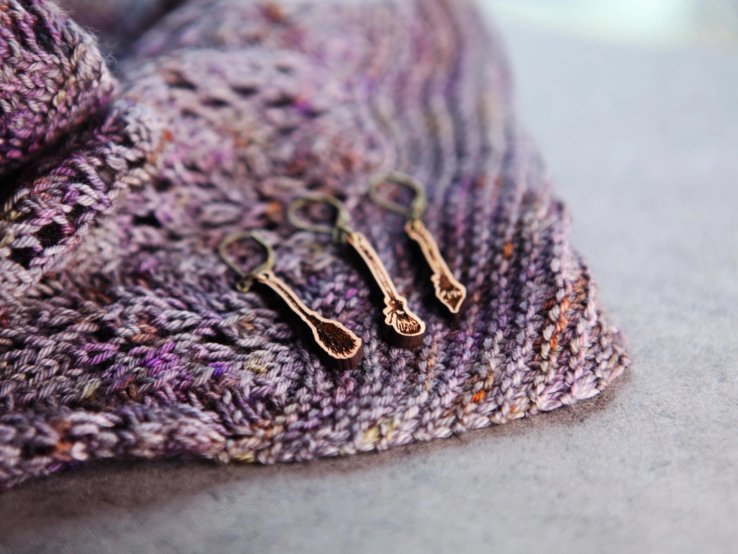 https://i.etsystatic.com/8282779/r/il/77e182/6768603110/il_fullxfull.6768603110_nuyn.jpg