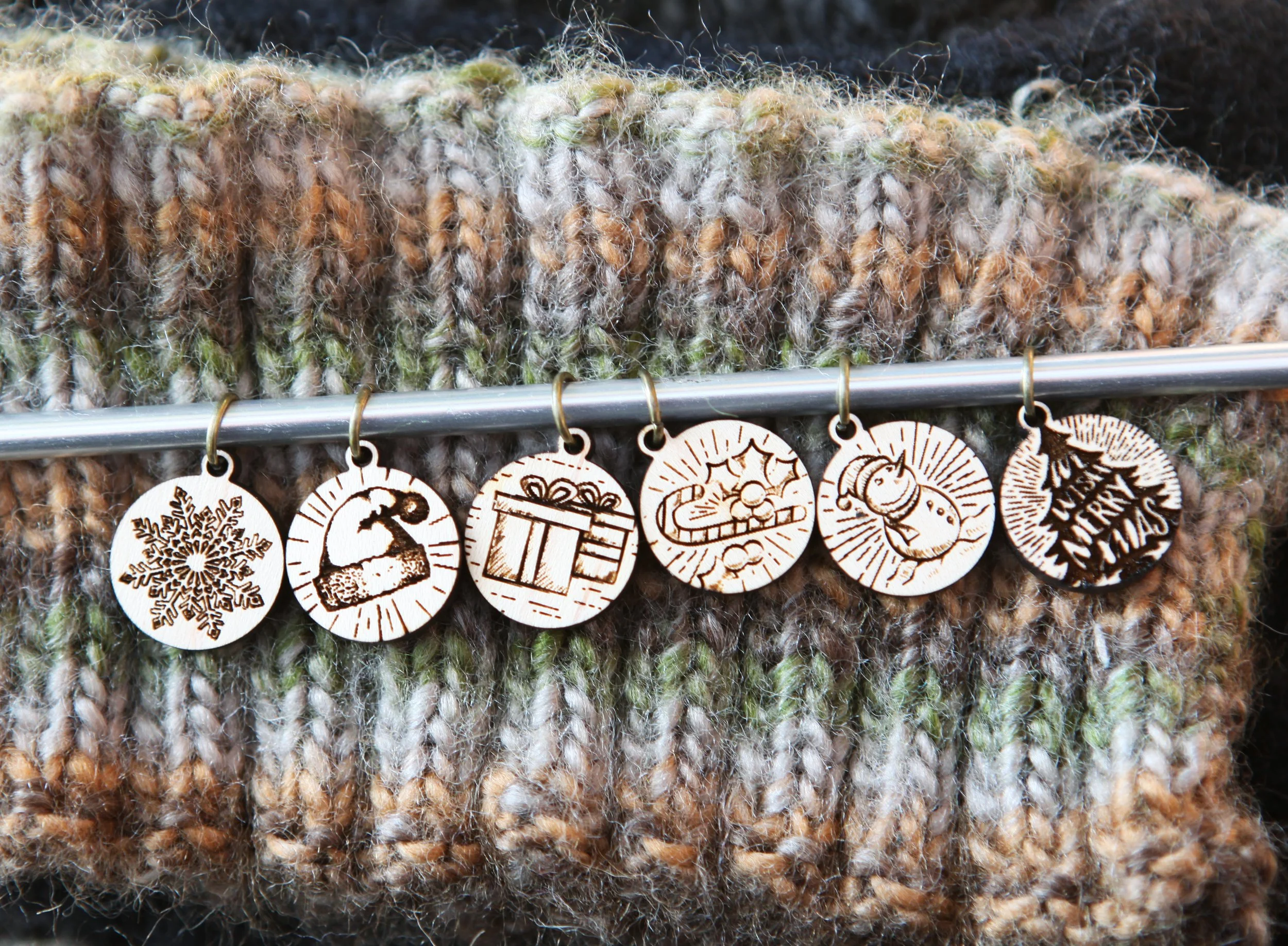 Stitch Markers Yuletide Set 1.jpg
