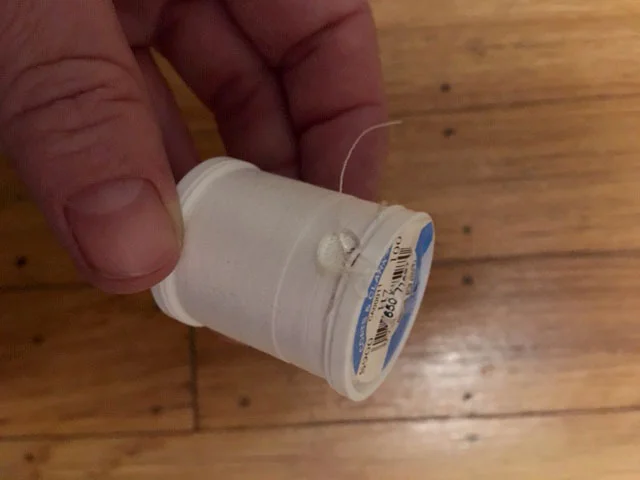 thread-dolls-glue-tail.jpg