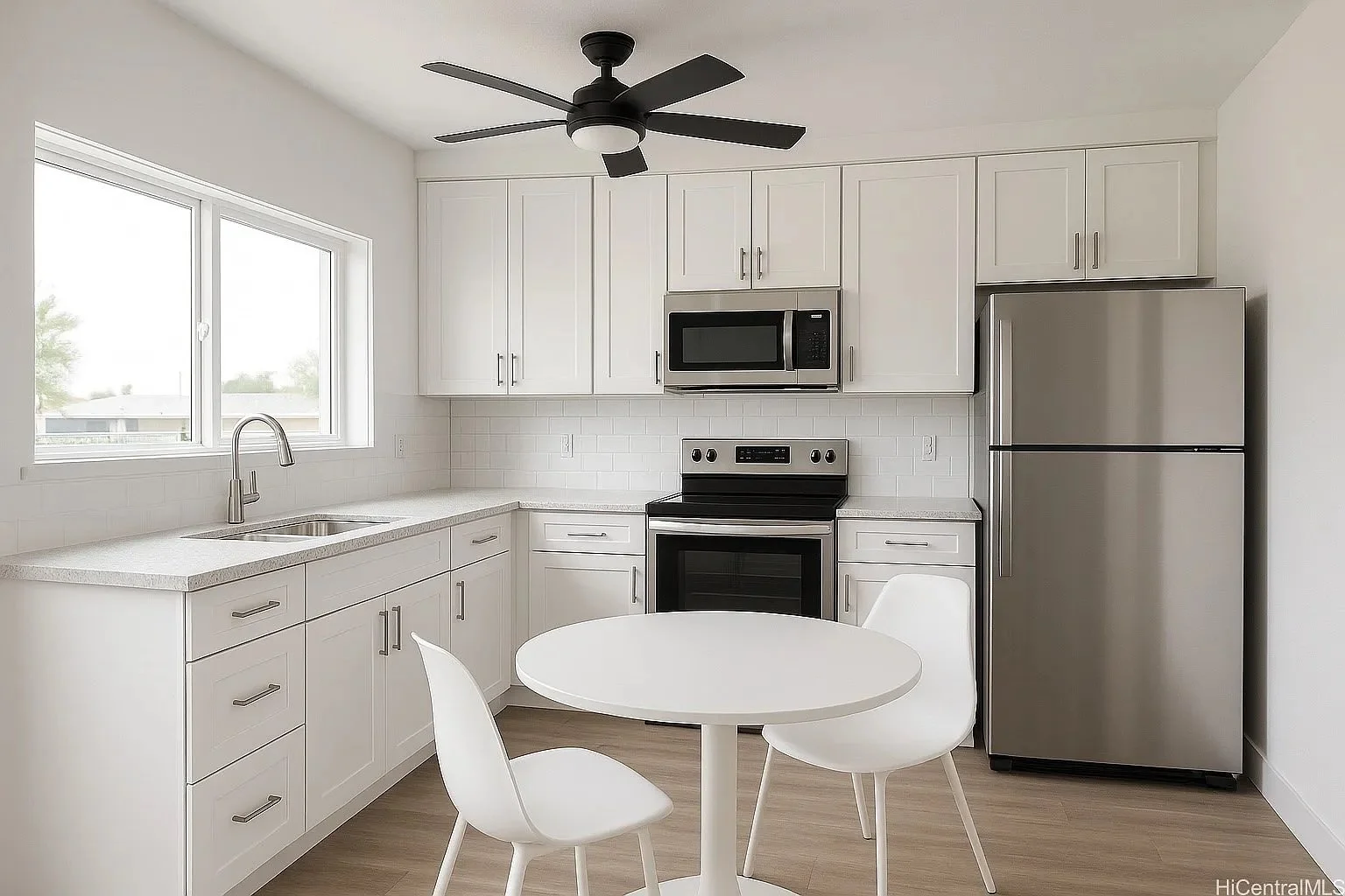 Commercial real estate - luxury Yoga, Health, Wellness, Artist Retreat  with an ocean view