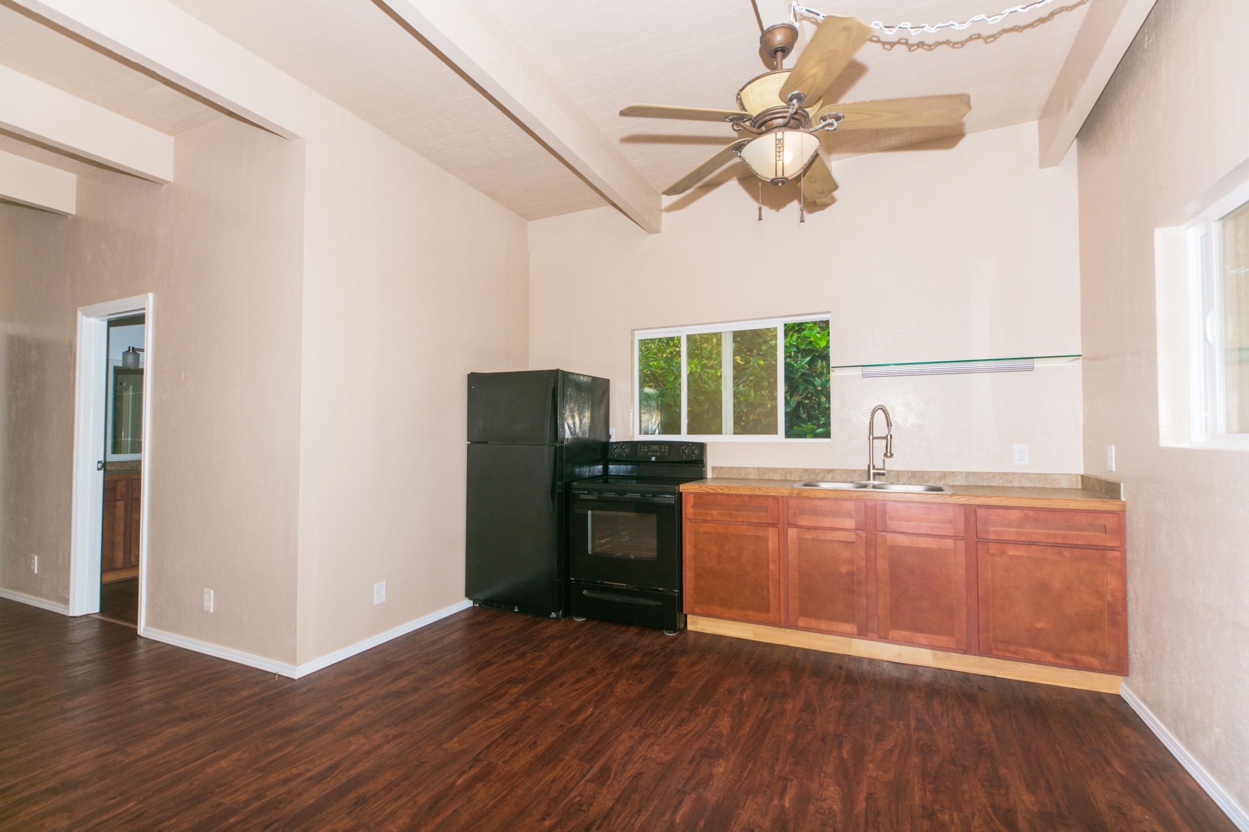 Commercial real estate Hawaii Retreat center, senior home, ocean view paradise cooking retreat