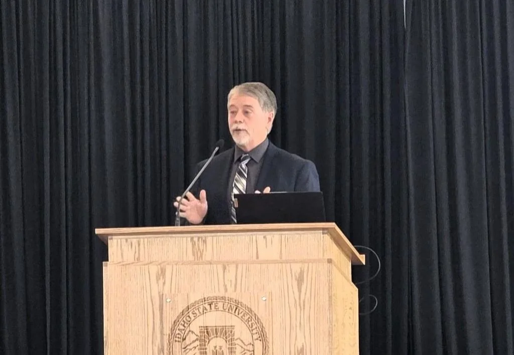 Congratulations to mayor Mark Dahlquist, Holy Spirit alumni on receiving the Richard H. Stallings Lifetime Achievement Award! 

Mark was honored for his years of leadership, dedication to affordable housing, and lasting impact on communities across s