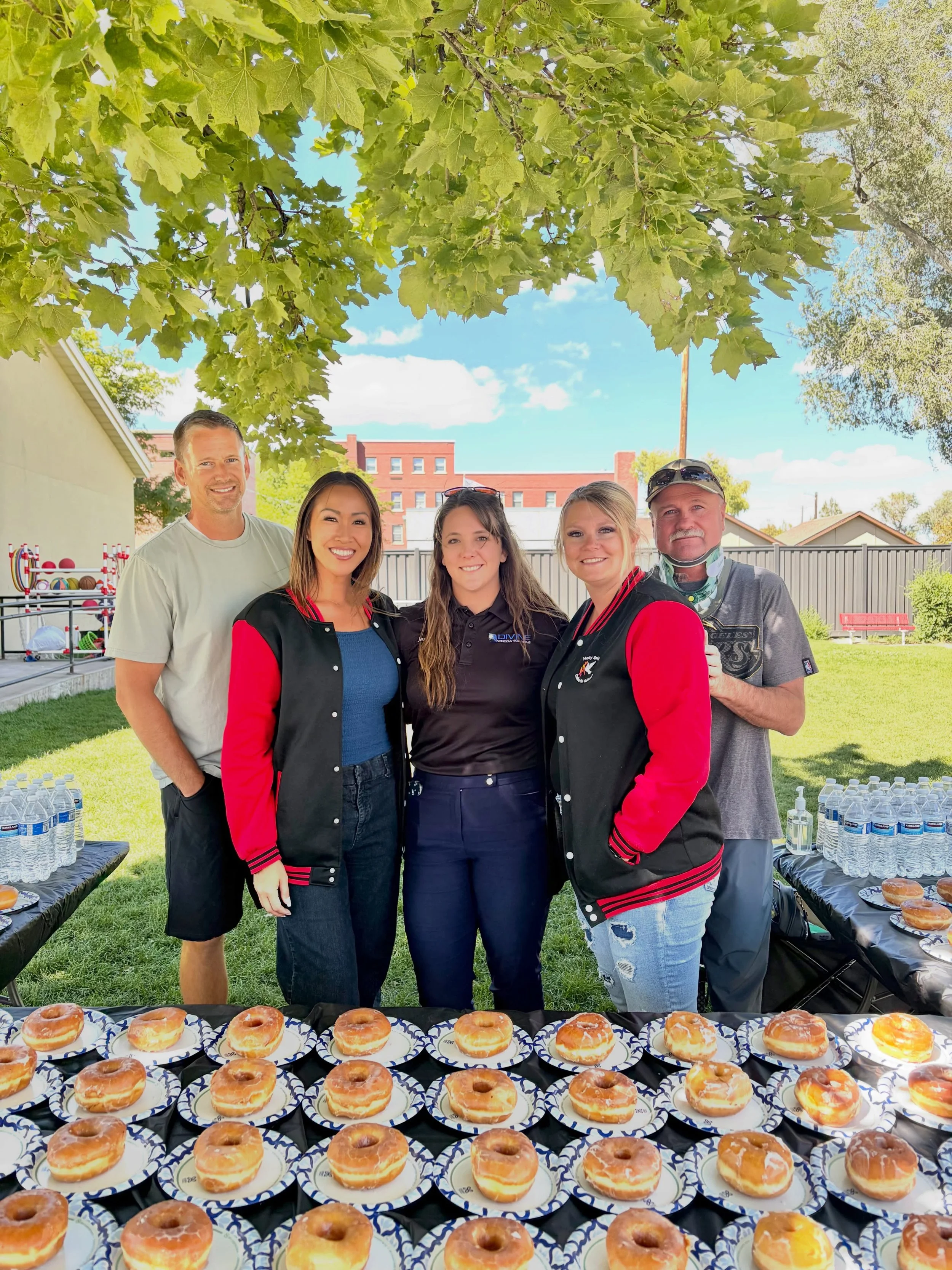 Donuts With Grownups 🍩😍

What a sweet way to spend the afternoon! We loved seeing our students enjoying delicious treats, sunshine, and special time with the grownups who mean so much to them ❤️

A BIG thank-you to our fabulous PTC for hosting such
