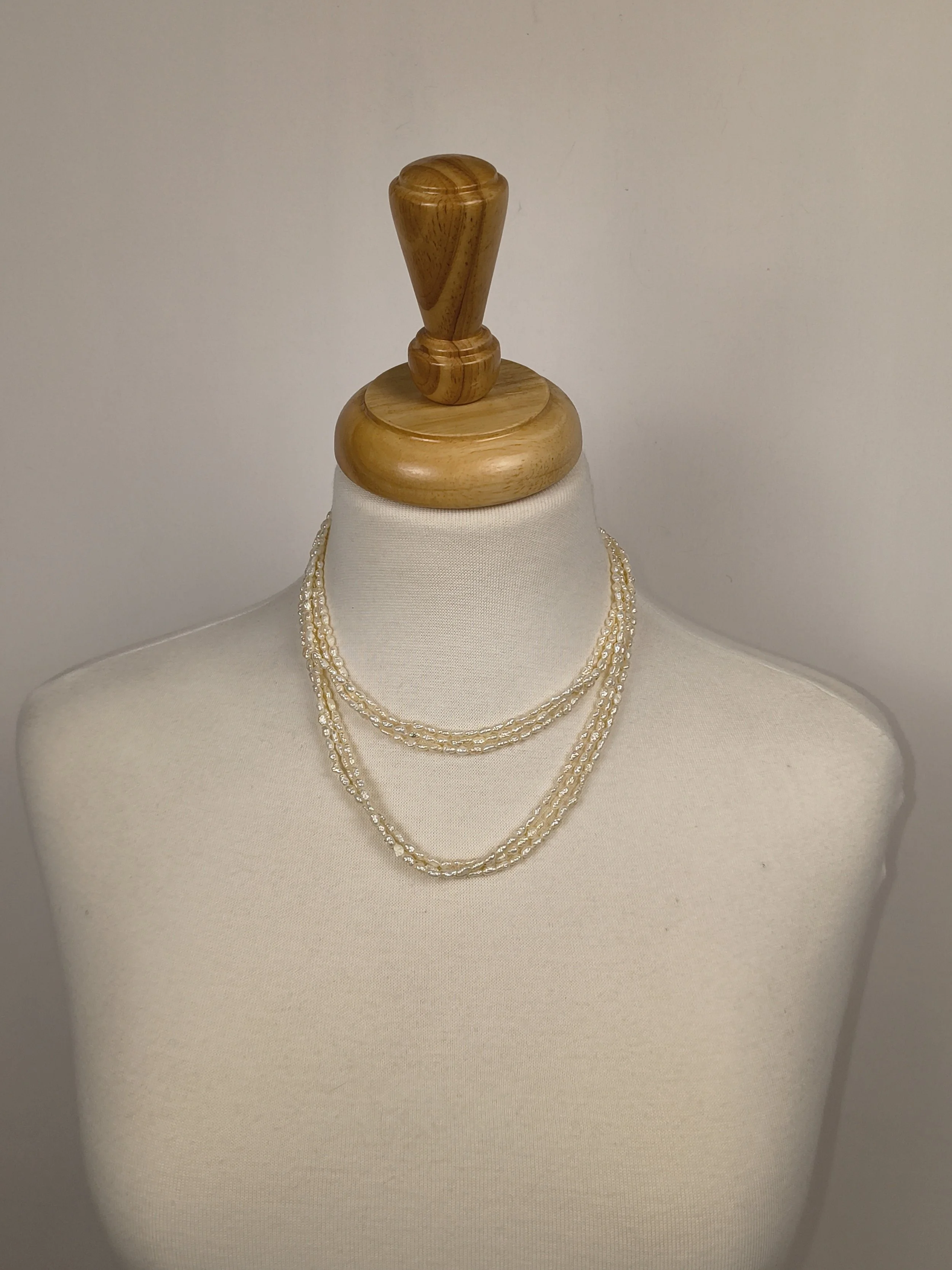 Timeless Elegance: 3-Strand Freshwater Pearl Vintage Necklace