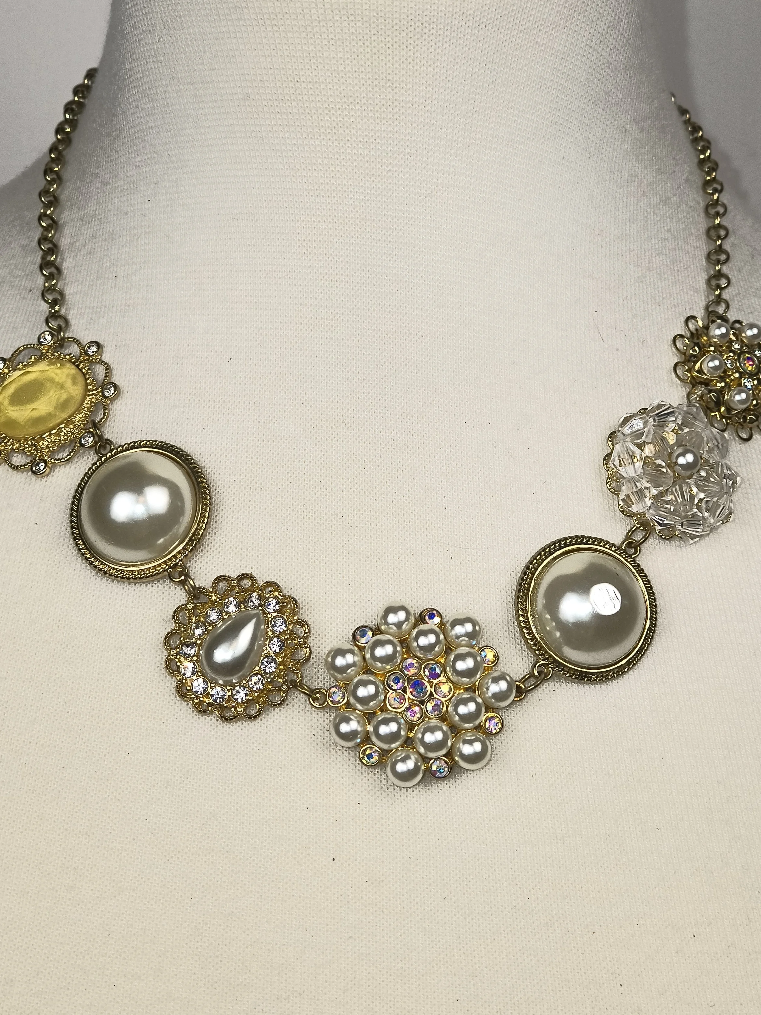 Glamorous Pearl & Sparkle Gold Necklace