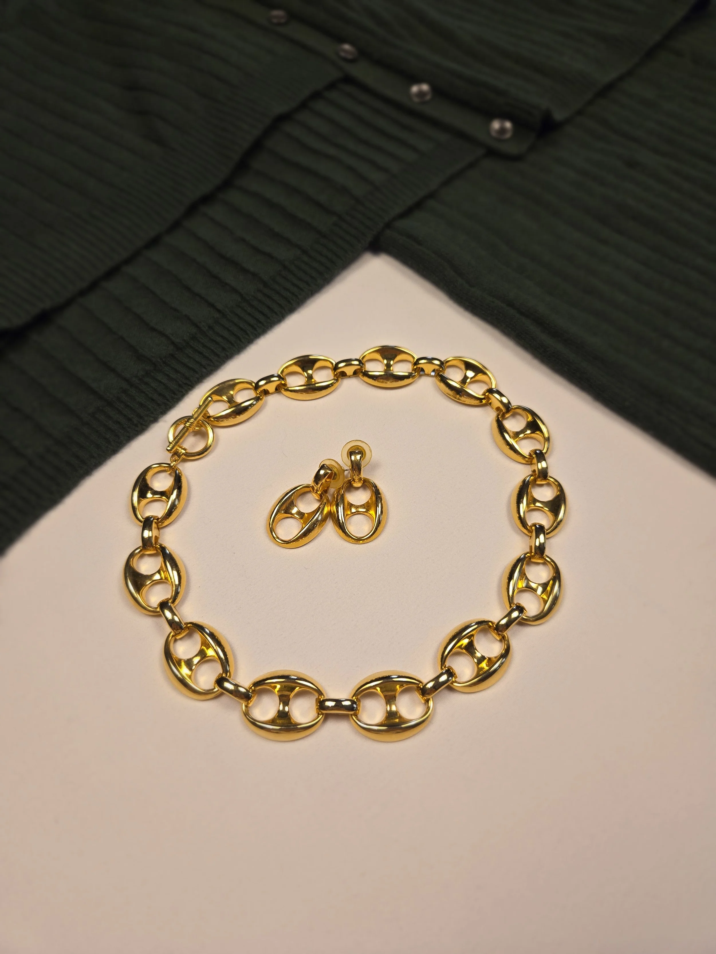 Bold & Beautiful: Chunky Gold Chain & Earring Set