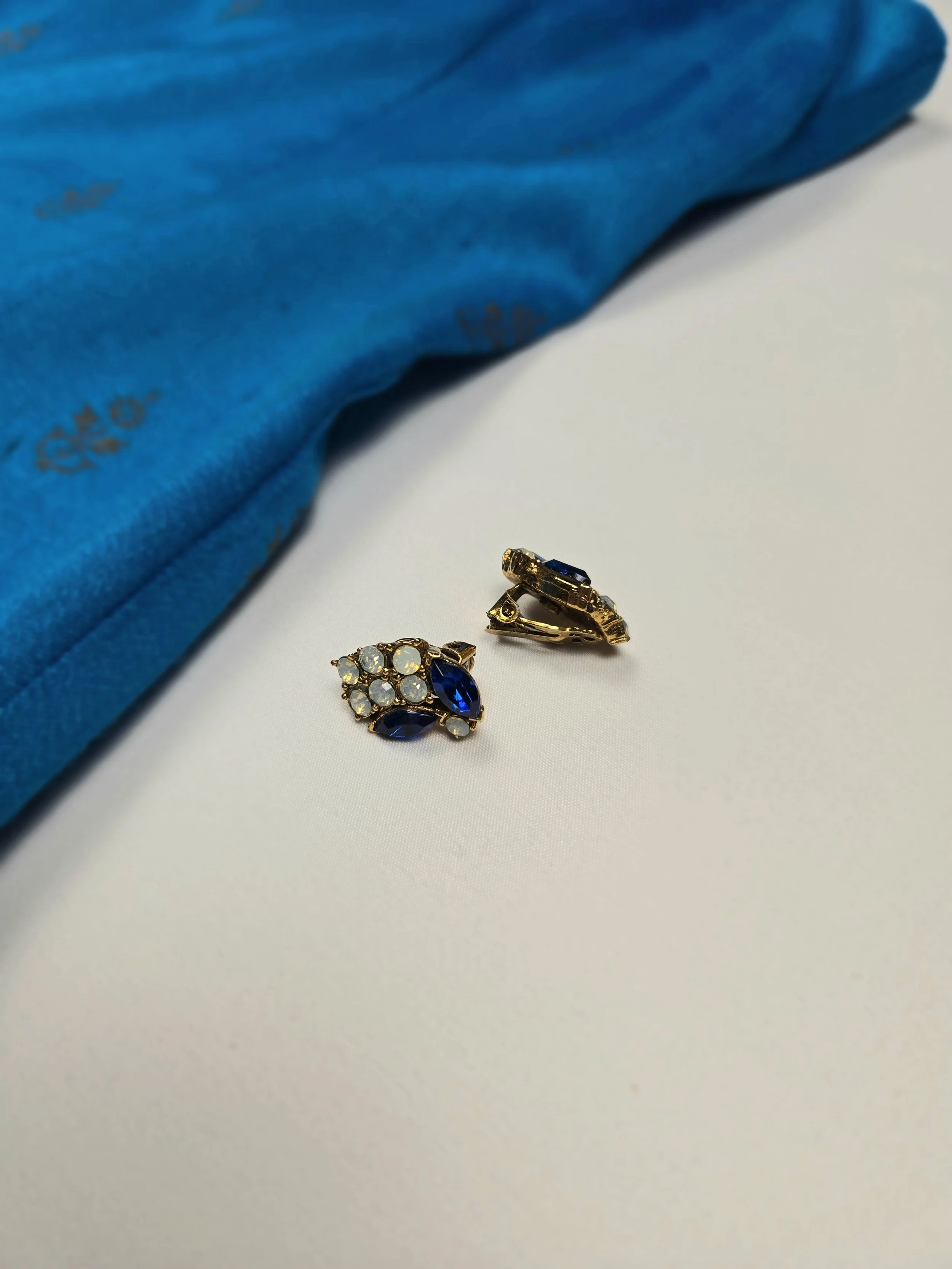 Dainty Blossom Earrings - Blue & Pearl