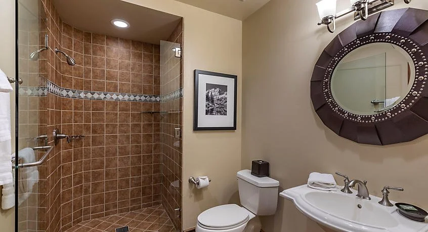 Guest Room Bath.jpg