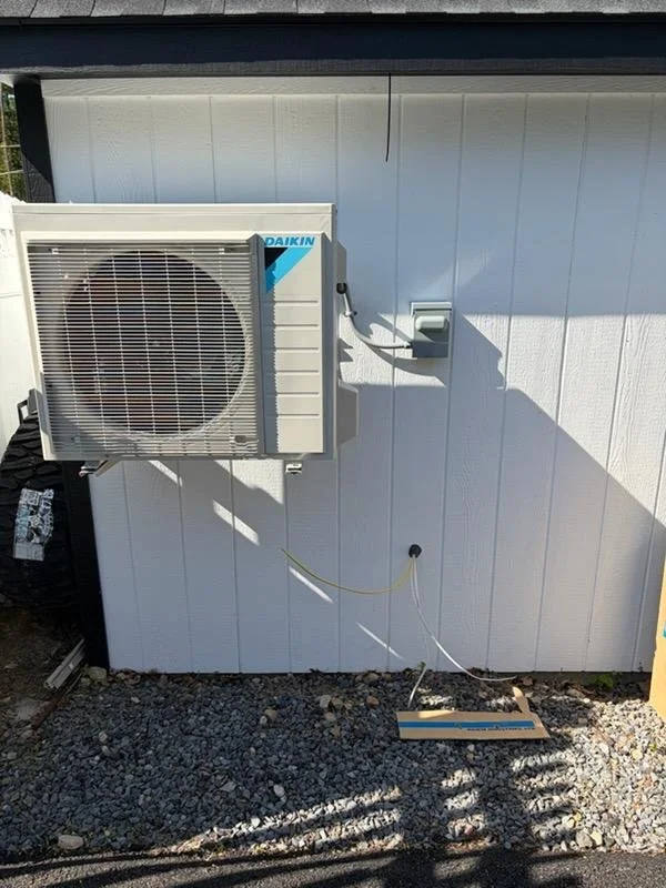 22-daikin-mini-split-outdoor-unit.jpg