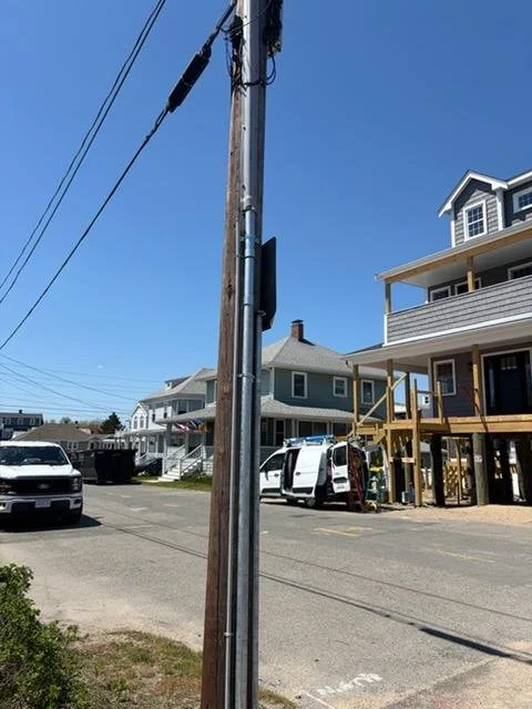 14-utility-pole-service-conduit.jpg