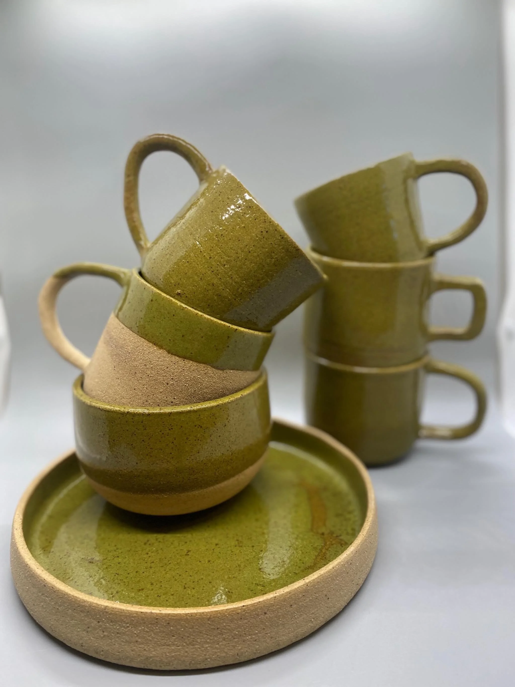 Spring green collection 

#olivetceramics #springgreen #claypottery #sonomacpunty #foryou