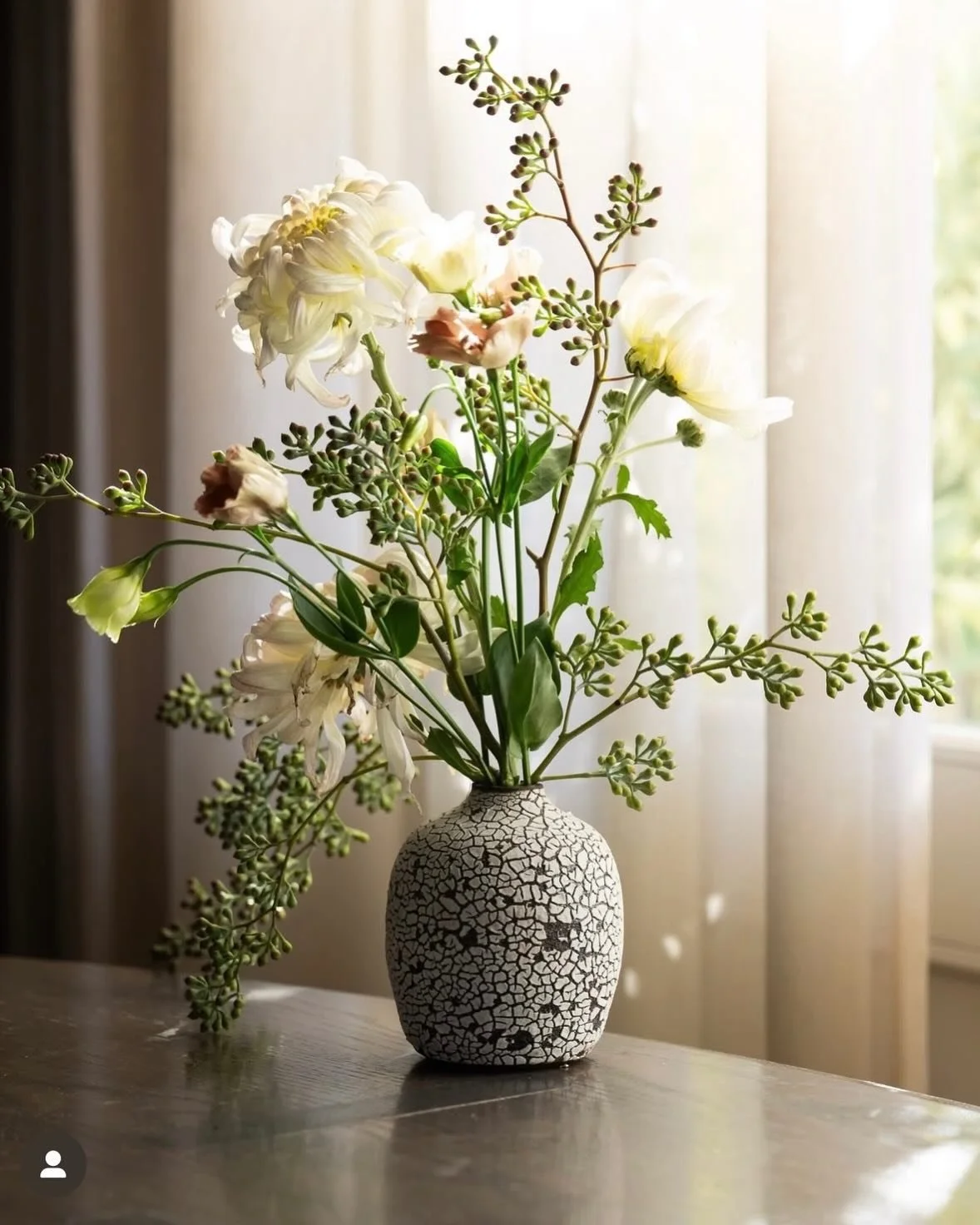 &bull; Crackle Vase &bull; Mixing texture &amp; color 

#cracklevase #olivetceramics #sonomacounty #springflowers #ceramics