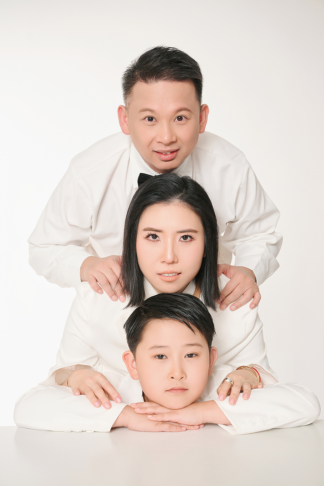 Outdoor family portrait at Central Park in Manhattan, New York