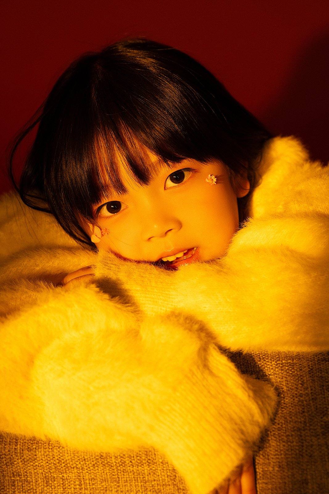Stylish children’s portrait with natural window light in Flushing photography studio