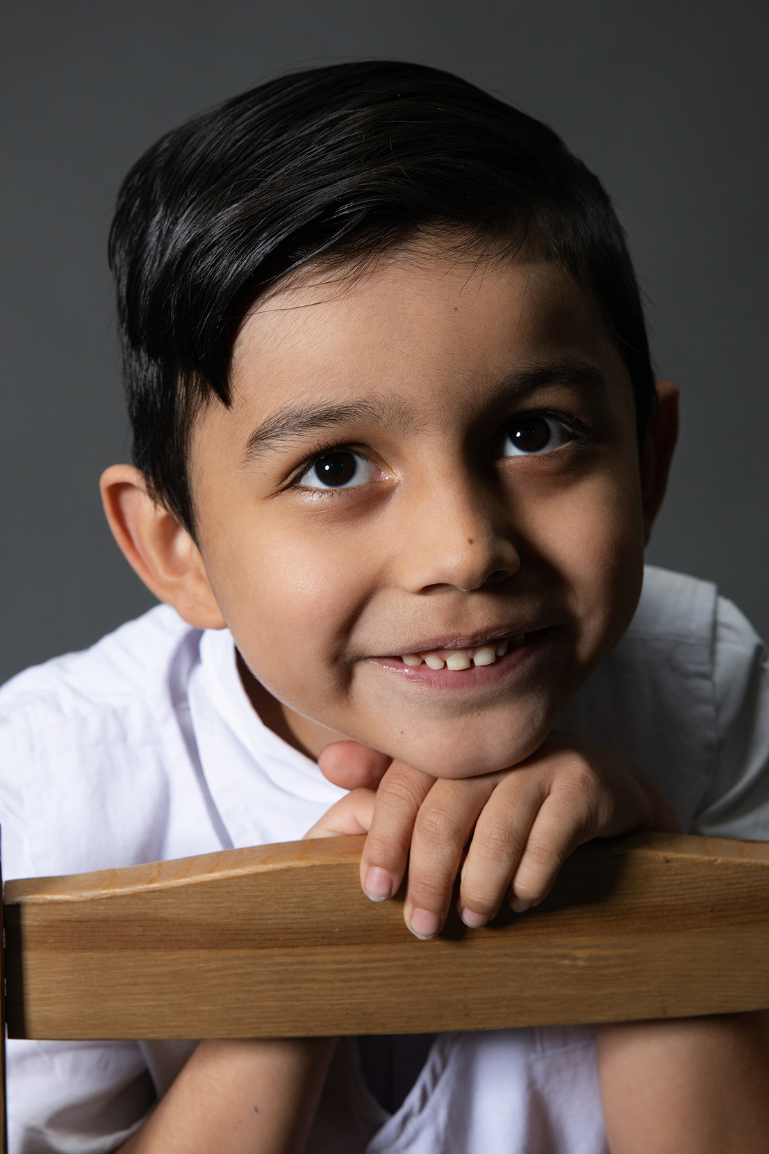 Fashion-inspired children’s portrait with bold lighting in Manhattan, New York