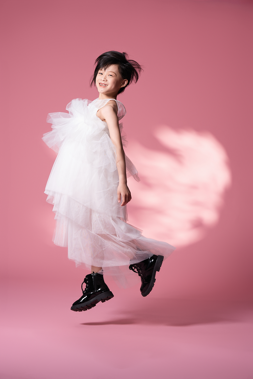 High-end black-and-white close-up children’s portrait in NYC