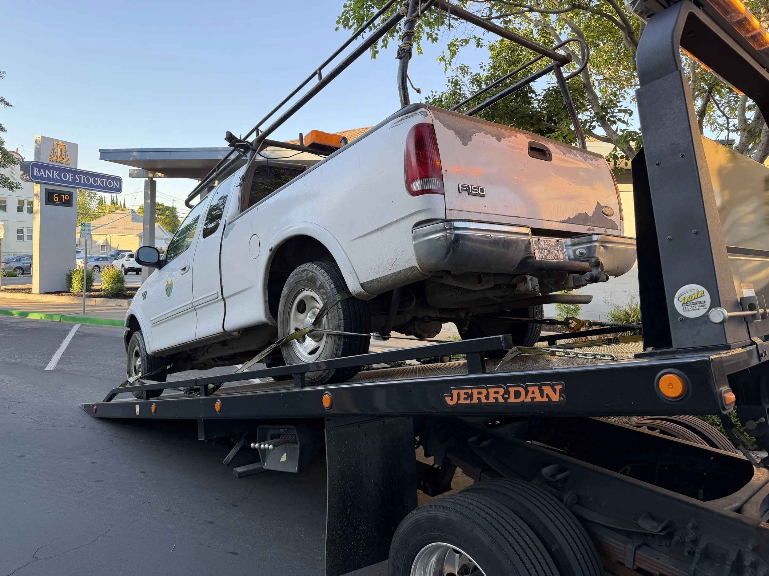 Flatbed towing service in Rio Vista California by 24-7 Rescue Towing