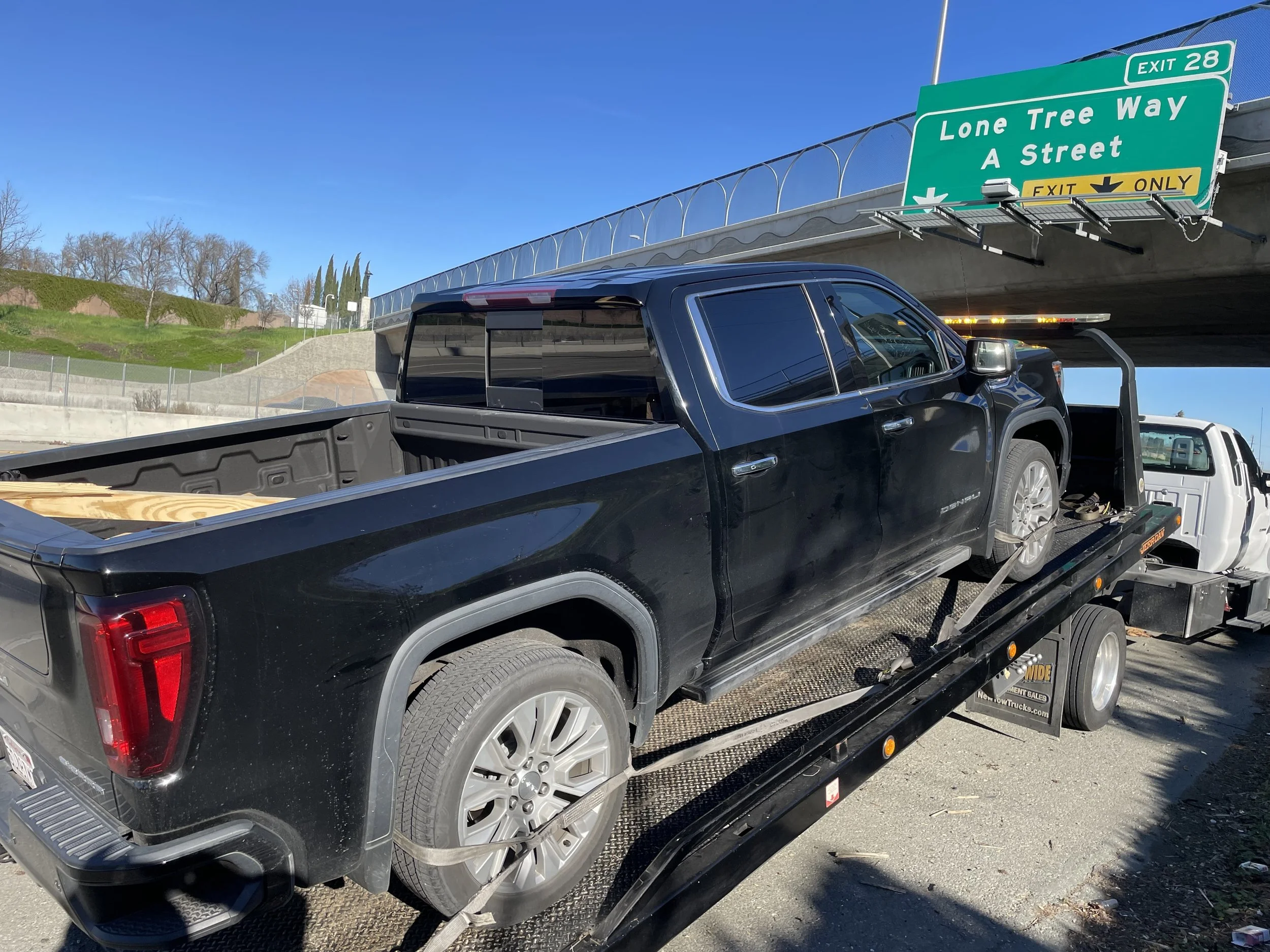 Freeway Towing Lone Tree Way Antioch CA