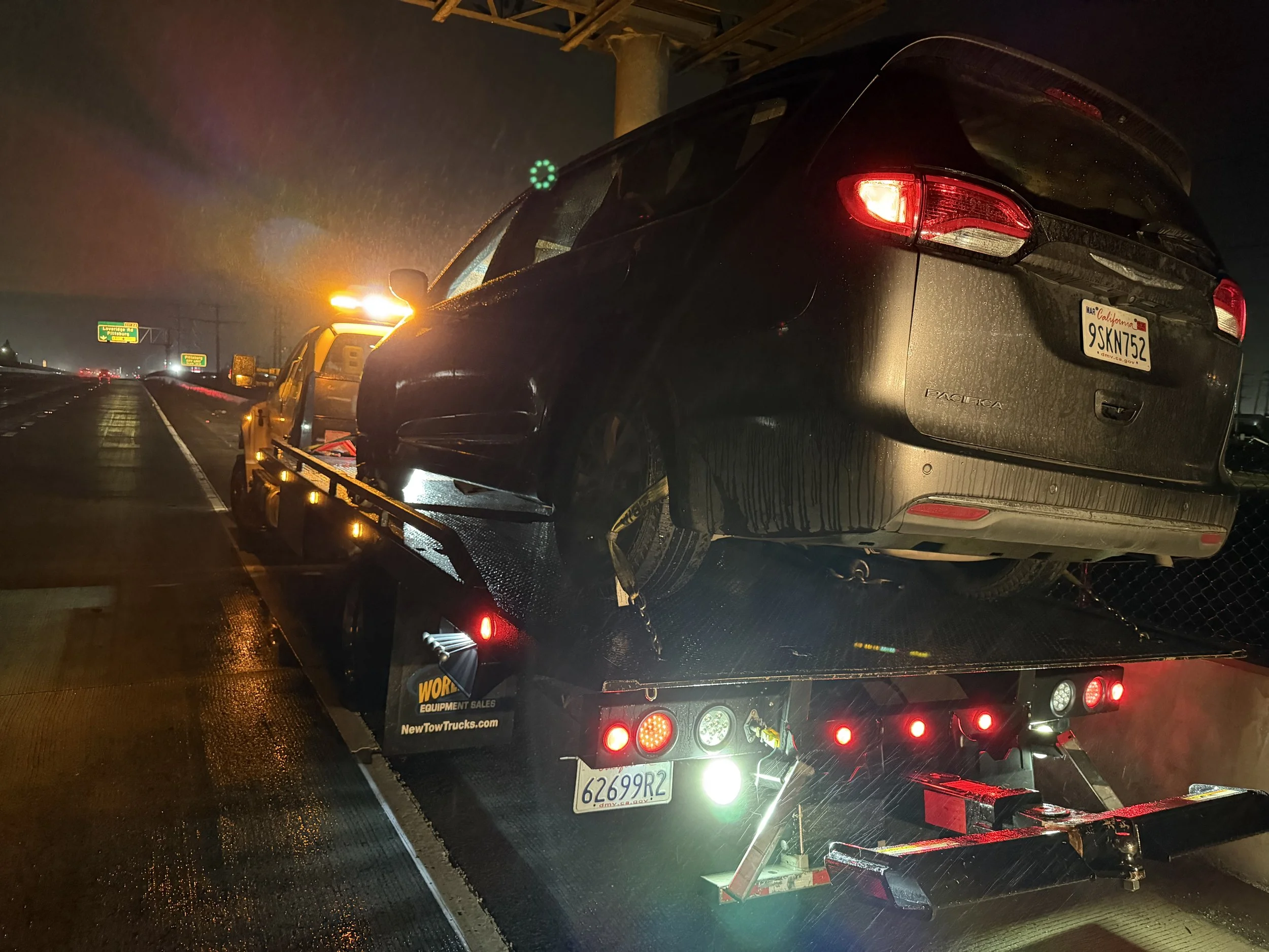 Nighttime emergency towing service in Pittsburg CA
